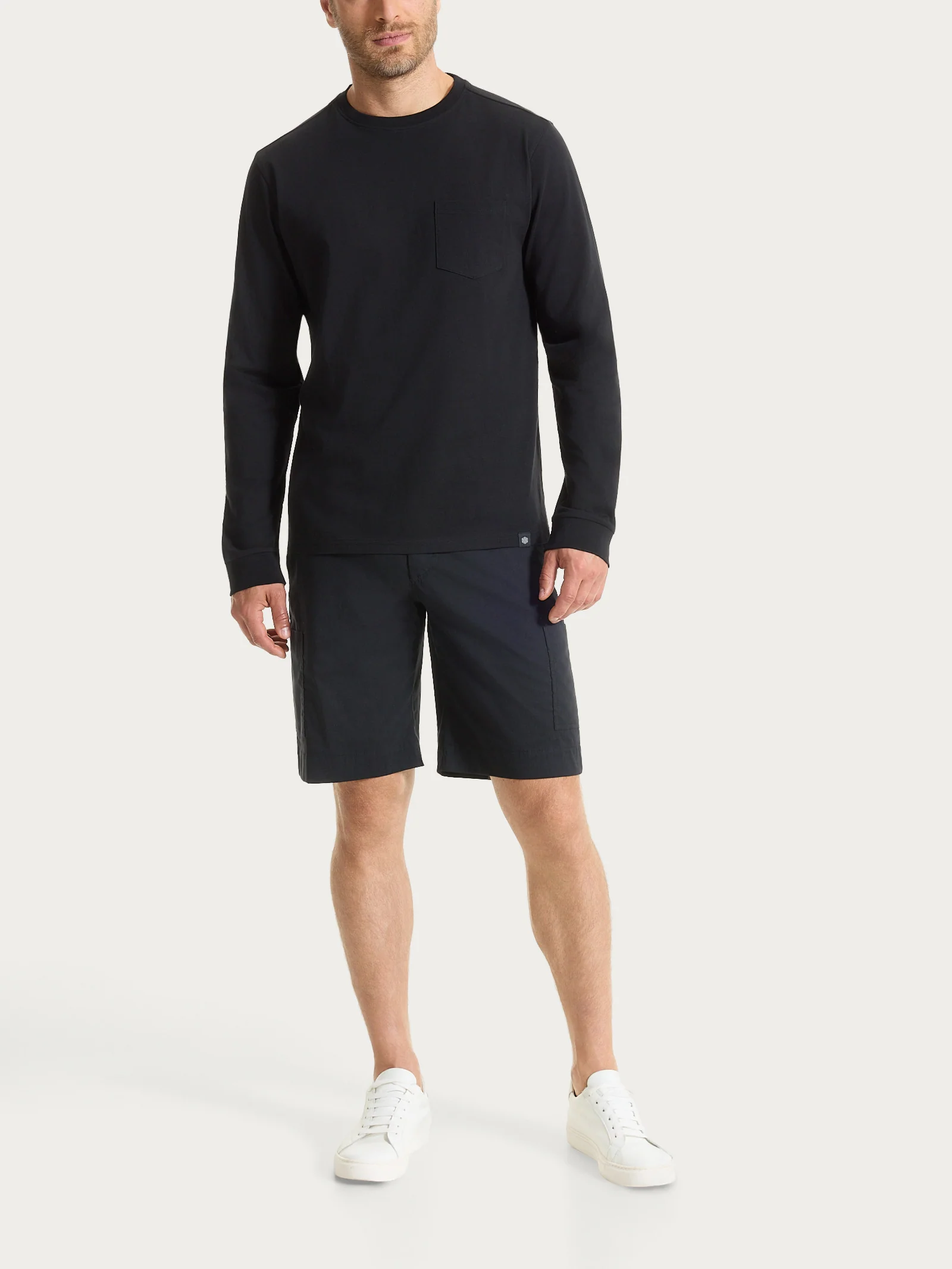 Bermuda Cargo in Super Fresh - Nero - Image 5