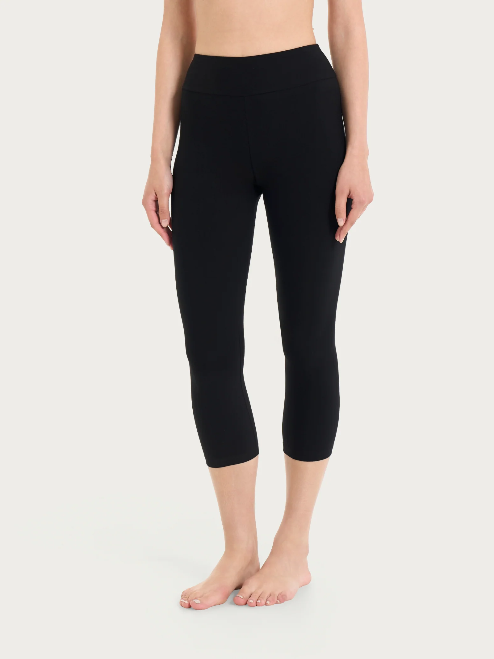 beYOUtiful Homewear – Leggings a pinocchietto in cotone elasticizzato  - Nero