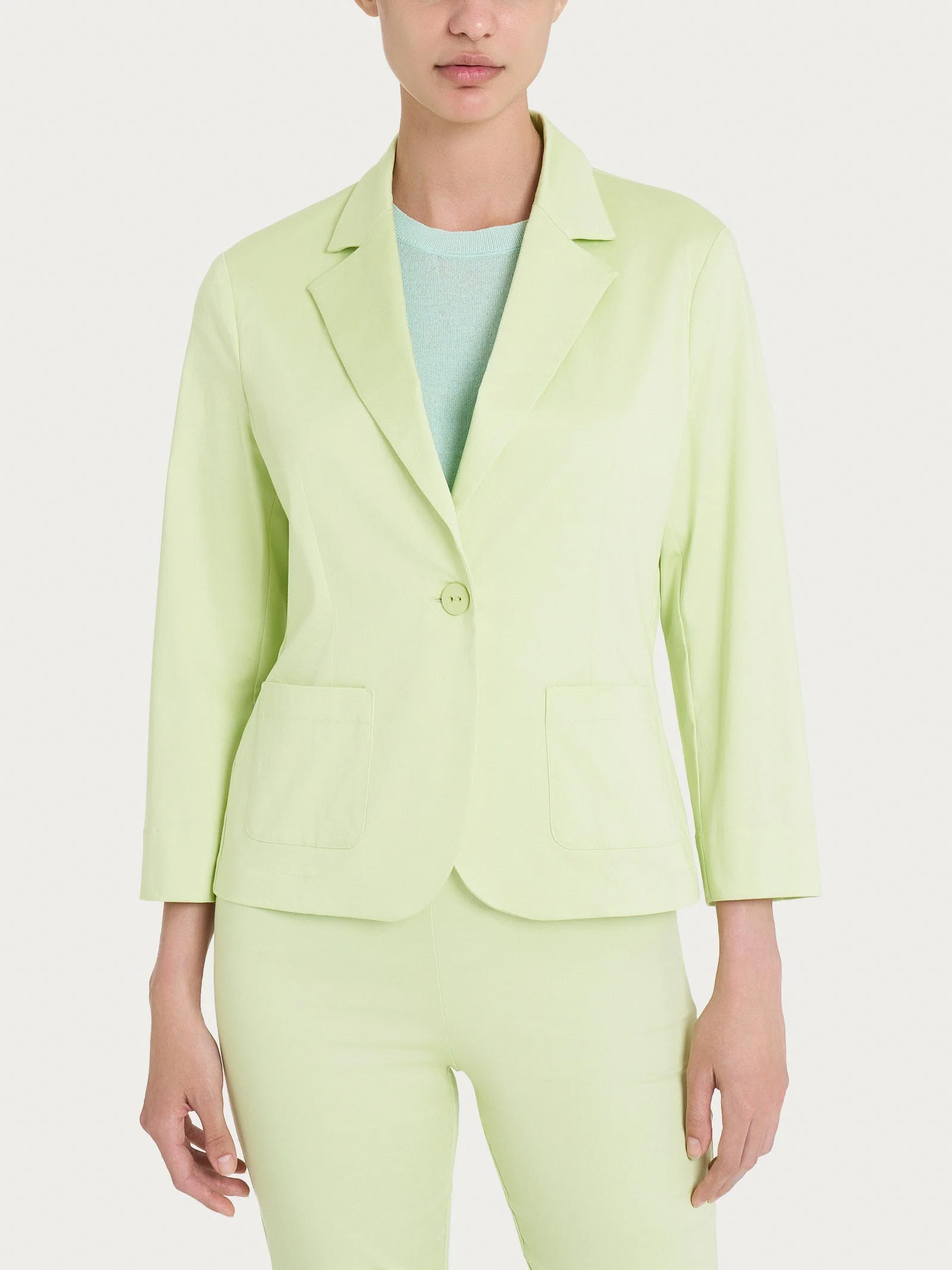 Blazer corto con 1 bottone e manica 3/4 in Satin Power - Shadow Lime