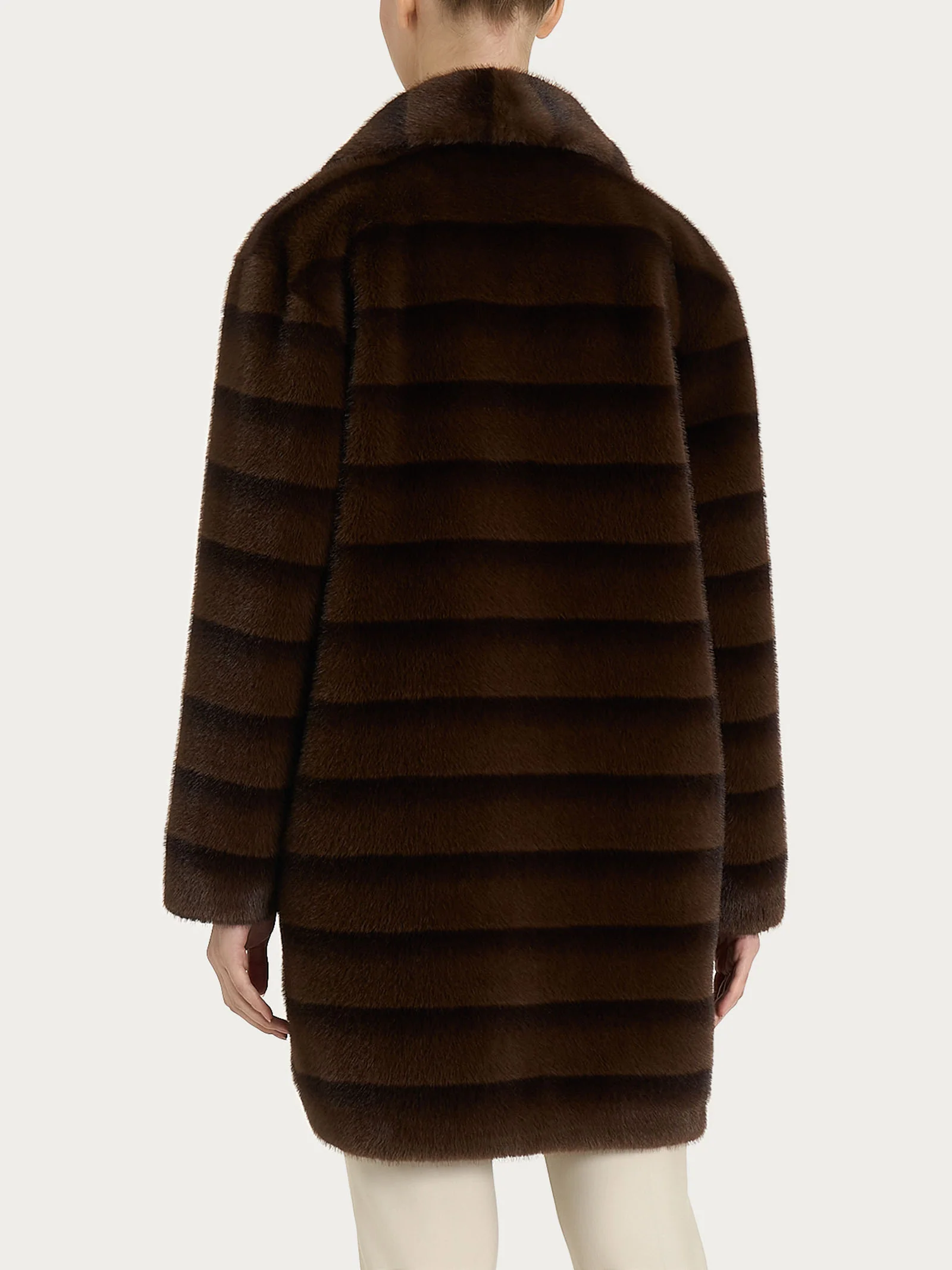 Cappotto con revers double-face in Vegan Fur - Fant. Chocolate Torte - Image 4