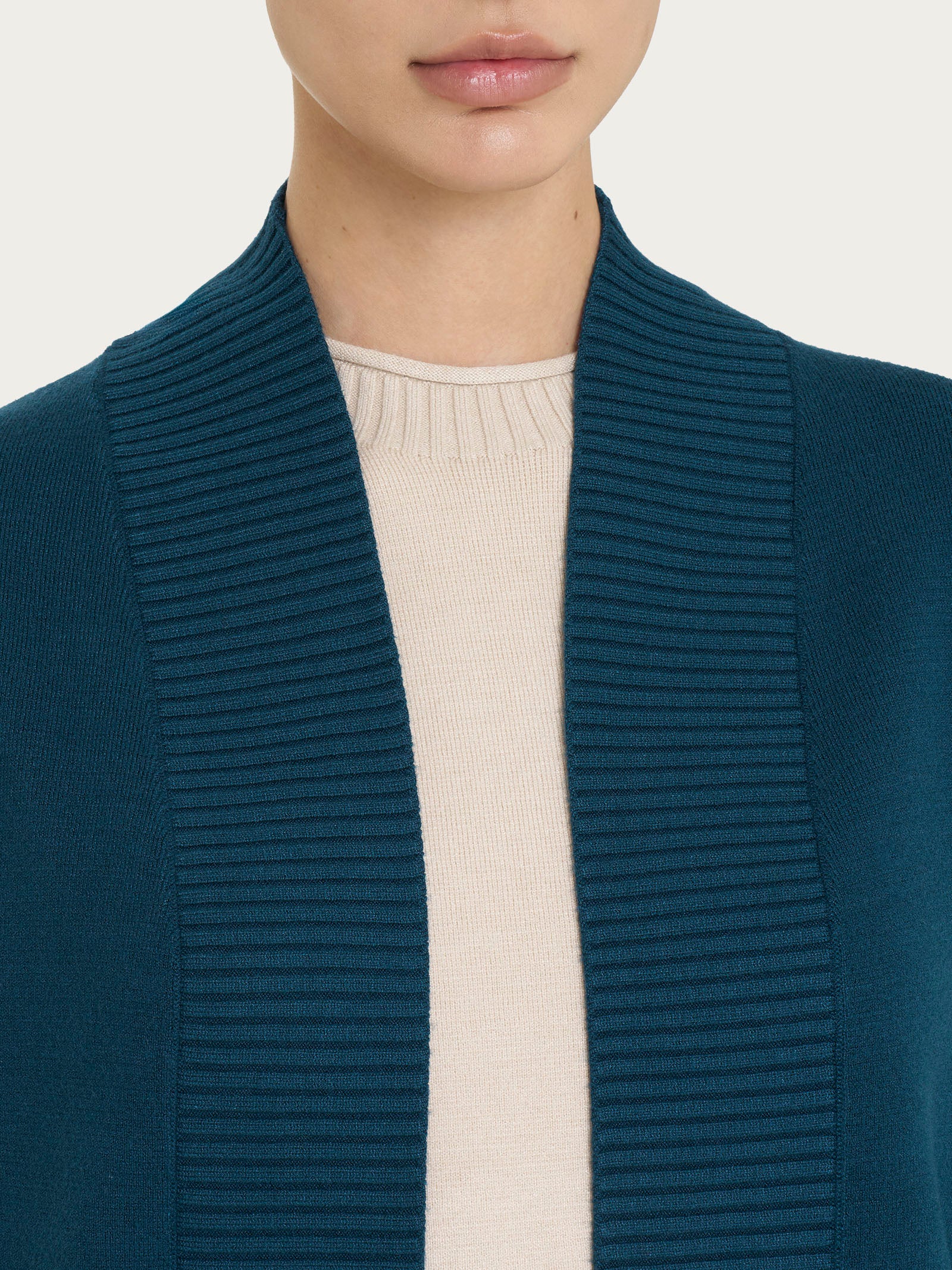Cardigan aperto in Super Soft - Reflecting Pond - Image 3