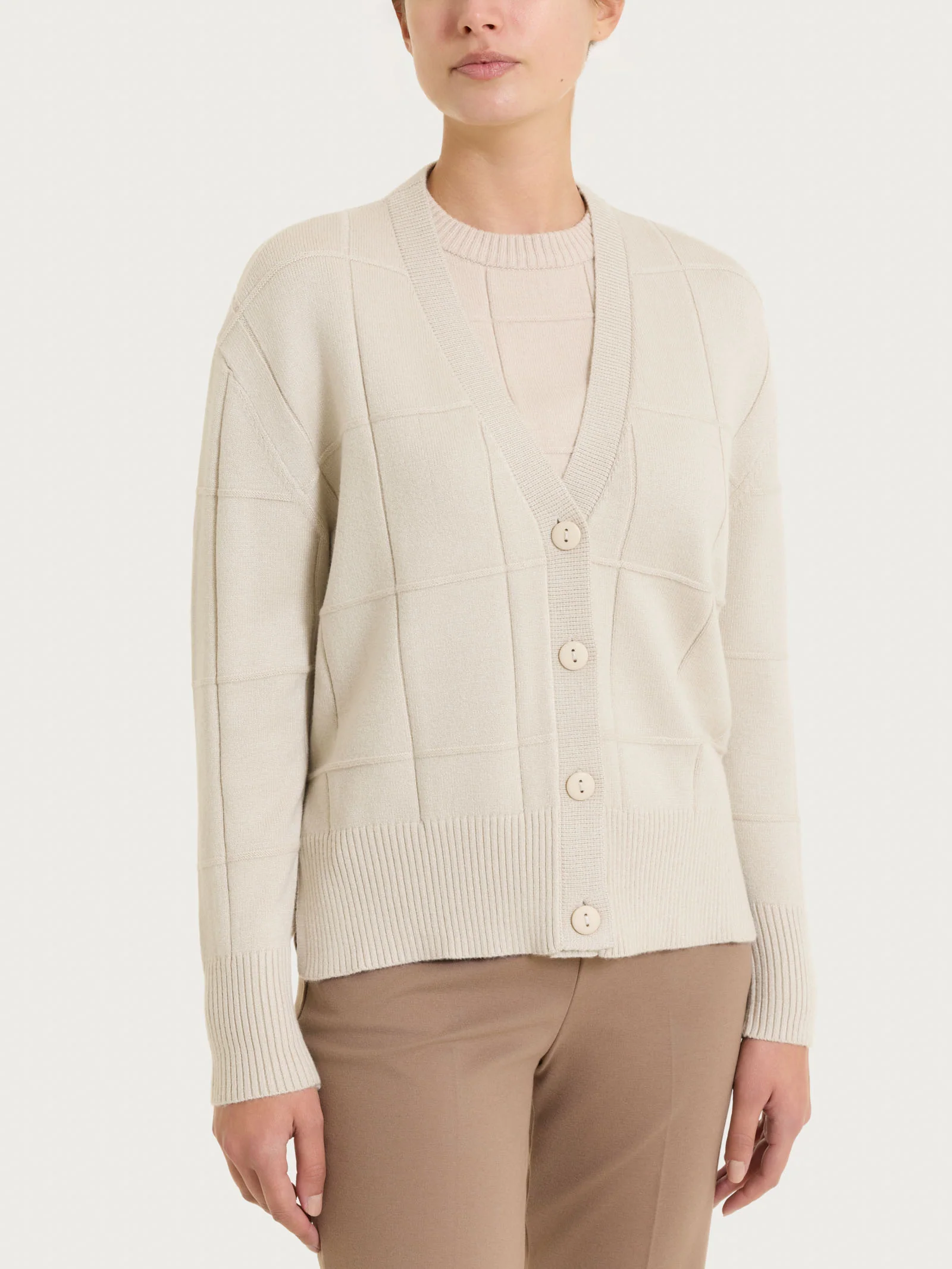 Cardigan con scollo a V e fantasia check in Super Soft - Champignon