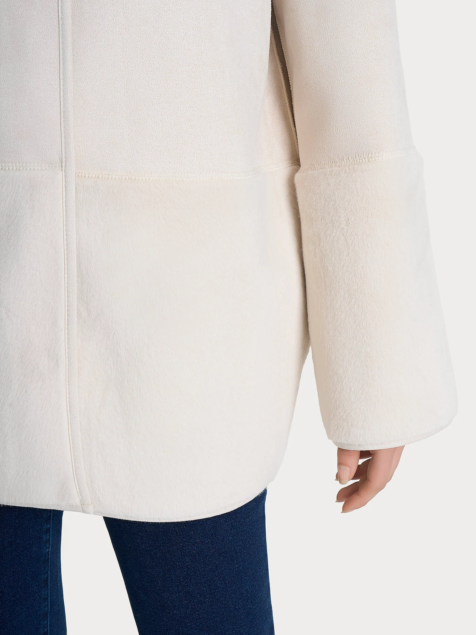 Giacca lunga con collo alto double-face in Vegan Shearling  - Champignon - Image 6