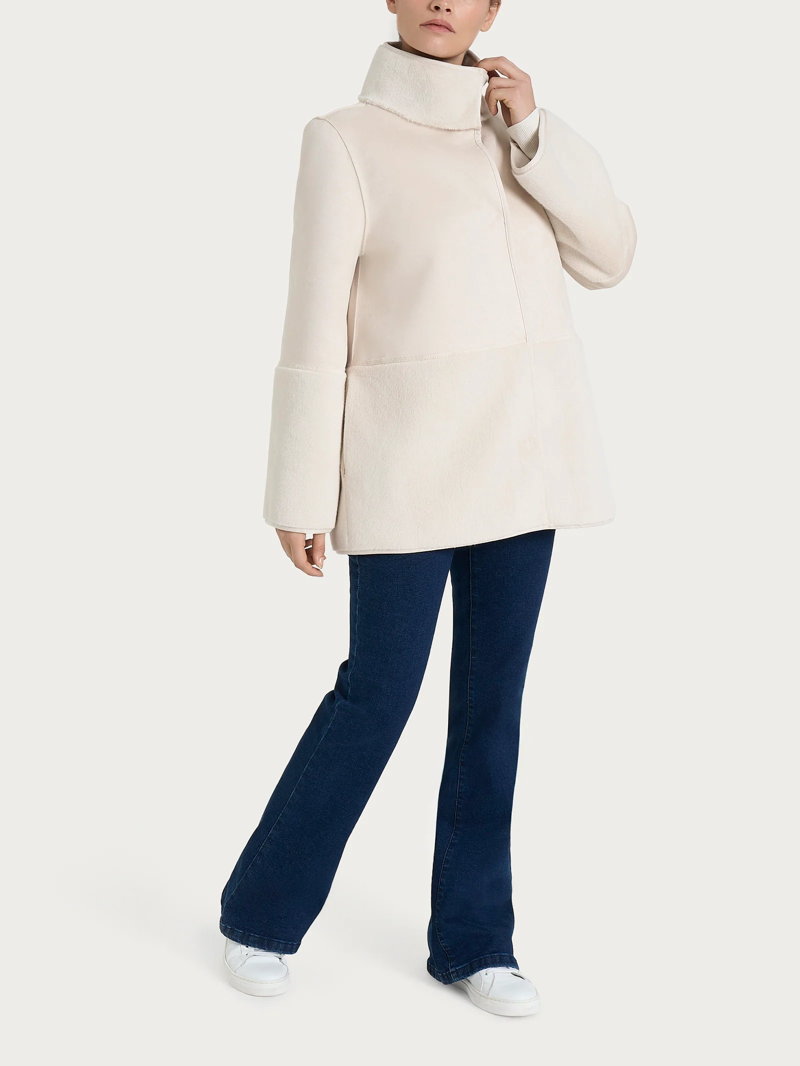 Giacca lunga con collo alto double-face in Vegan Shearling  - Champignon - Image 8