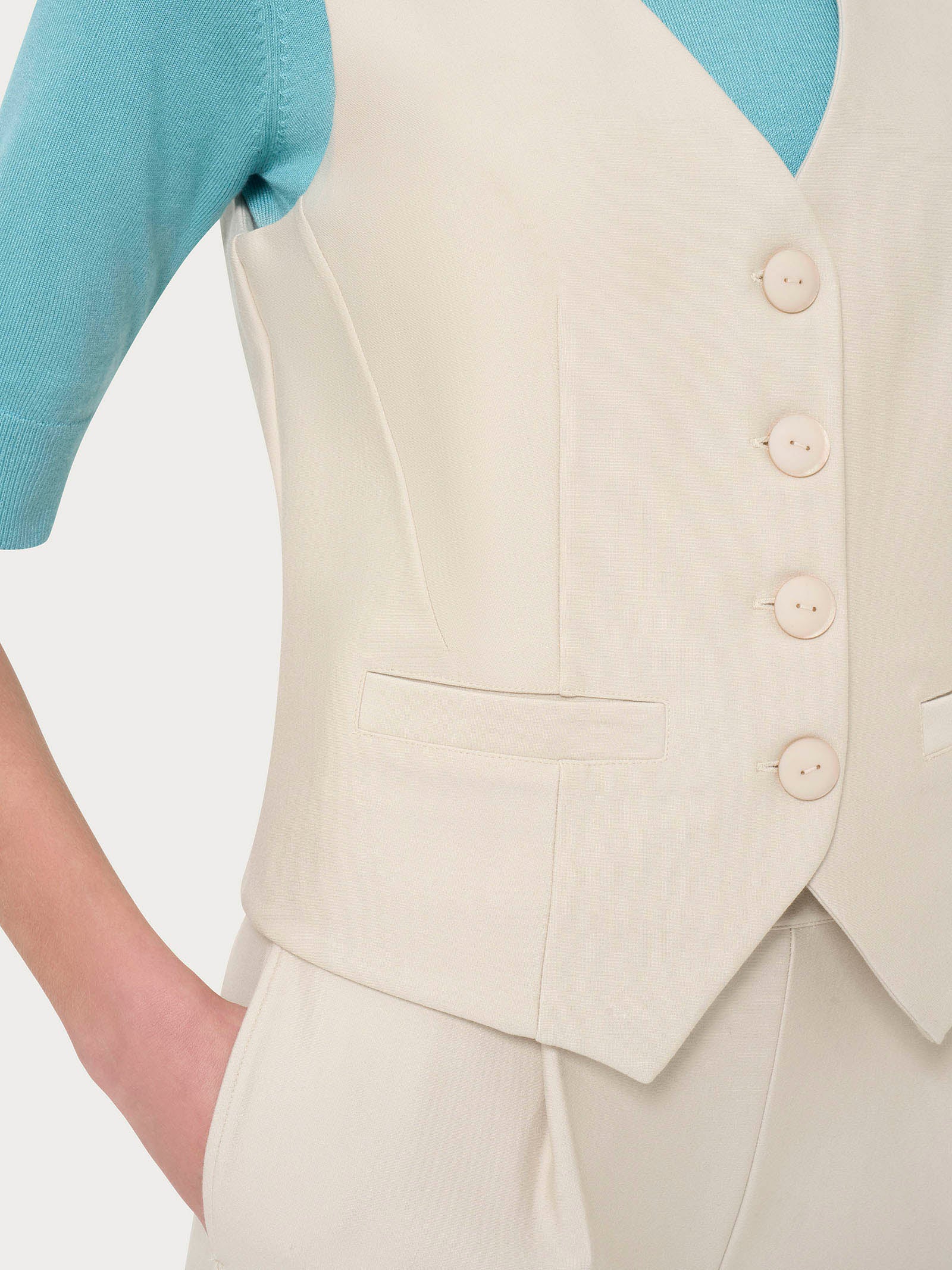 Gilet con quattro bottoni in Compact - Champignon - Image 3