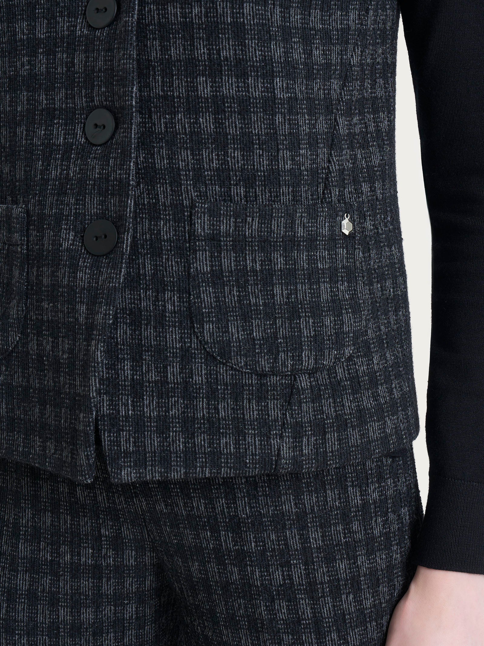Gilet con quattro bottoni in Eco Jacquard misto lana - Fant.Nero - Image 3