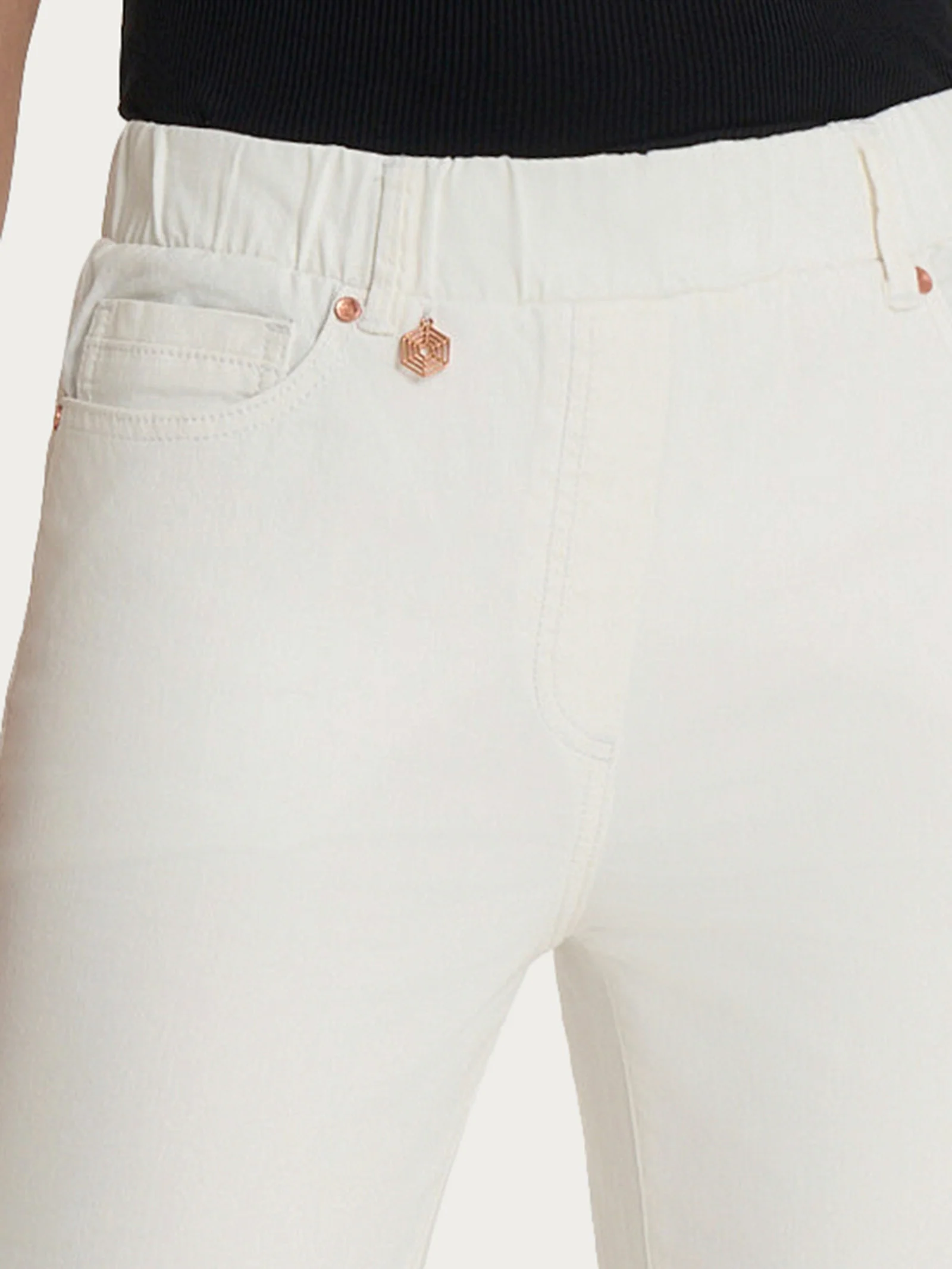Jeans flare alla caviglia con tasche in Light Denim - Bianco - Image 3