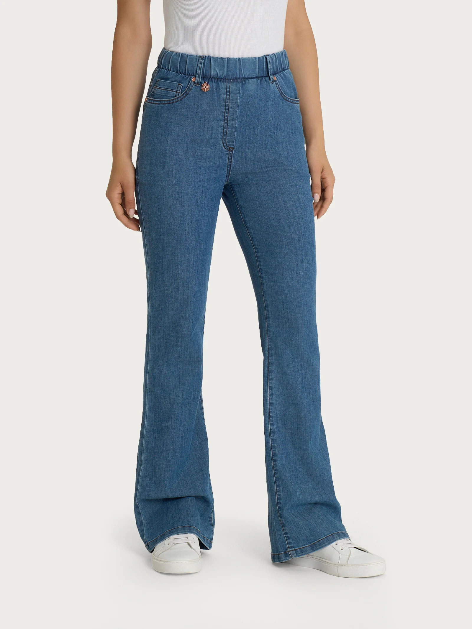Jeans flare con tasche in Light Denim - Delave'