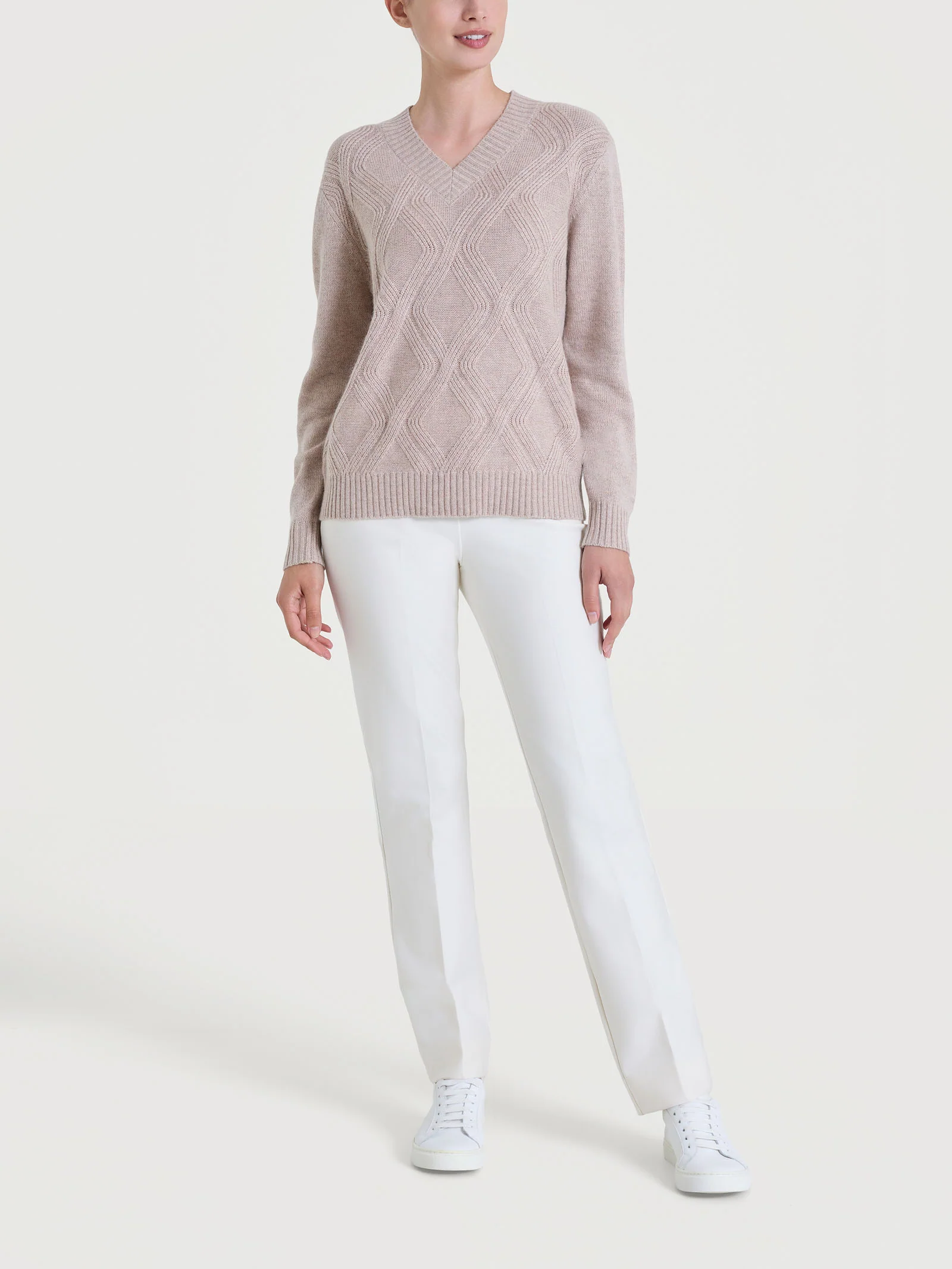 Maglia con scollo a V e con trecce in Natural Soft - Zenzero Mel. - Image 4