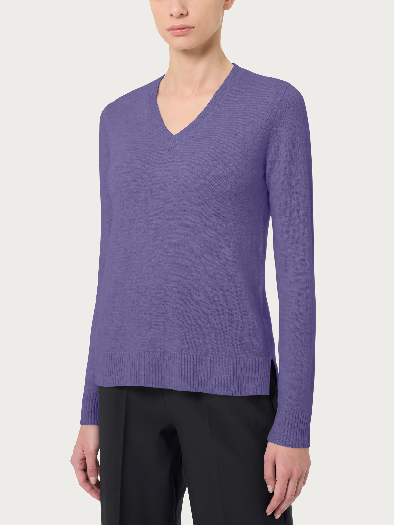 Maglia con scollo a V in cashmerino - Mulled Grape