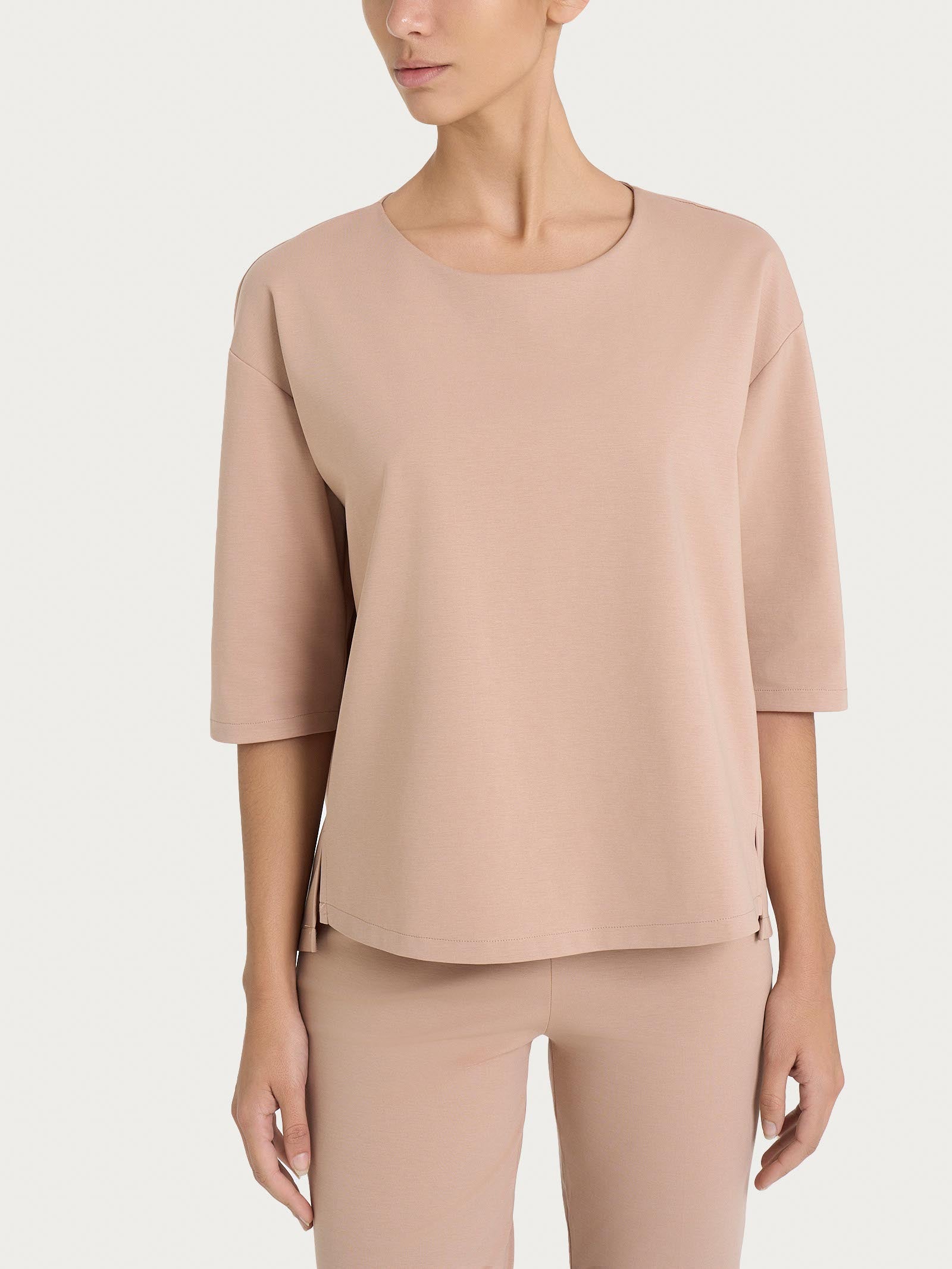 Maglia corta girocollo in Compact Light - Warm Taupe
