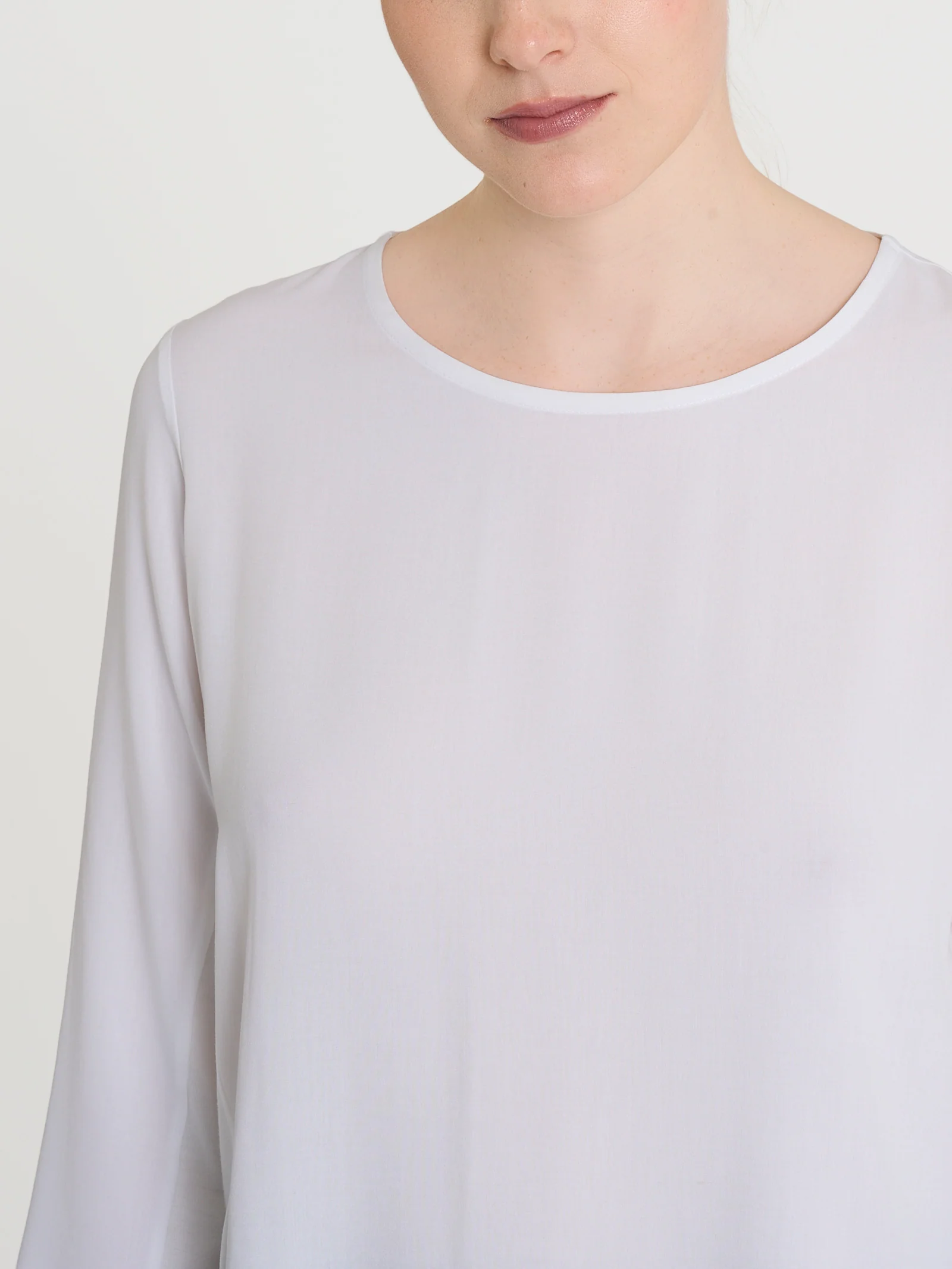Maglia girocollo con inserto laterale in Misto Viscosa - Bianco - Image 3