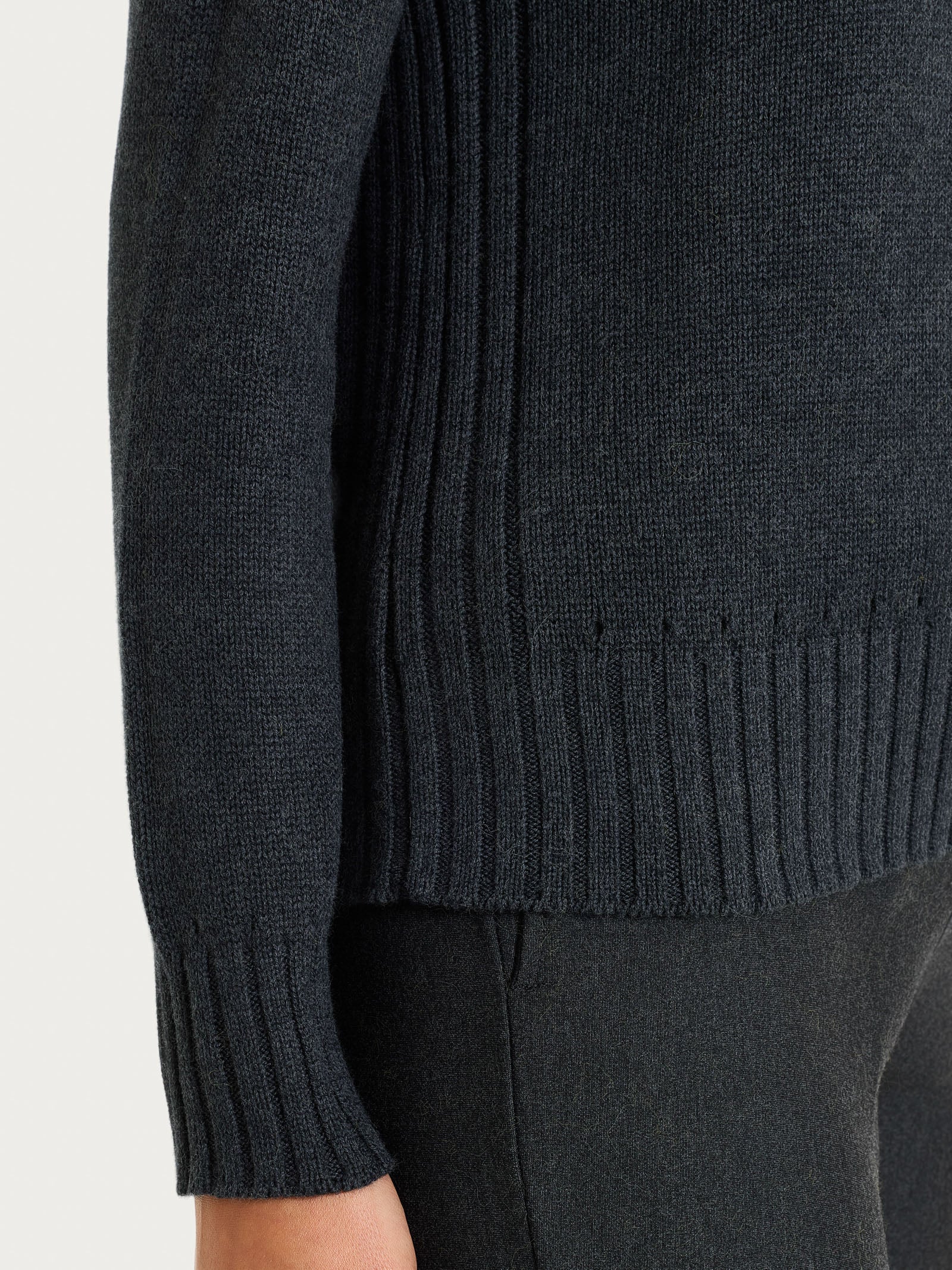 Maglia girocollo in filato Winter Cotton - Nero Mel. - Image 3
