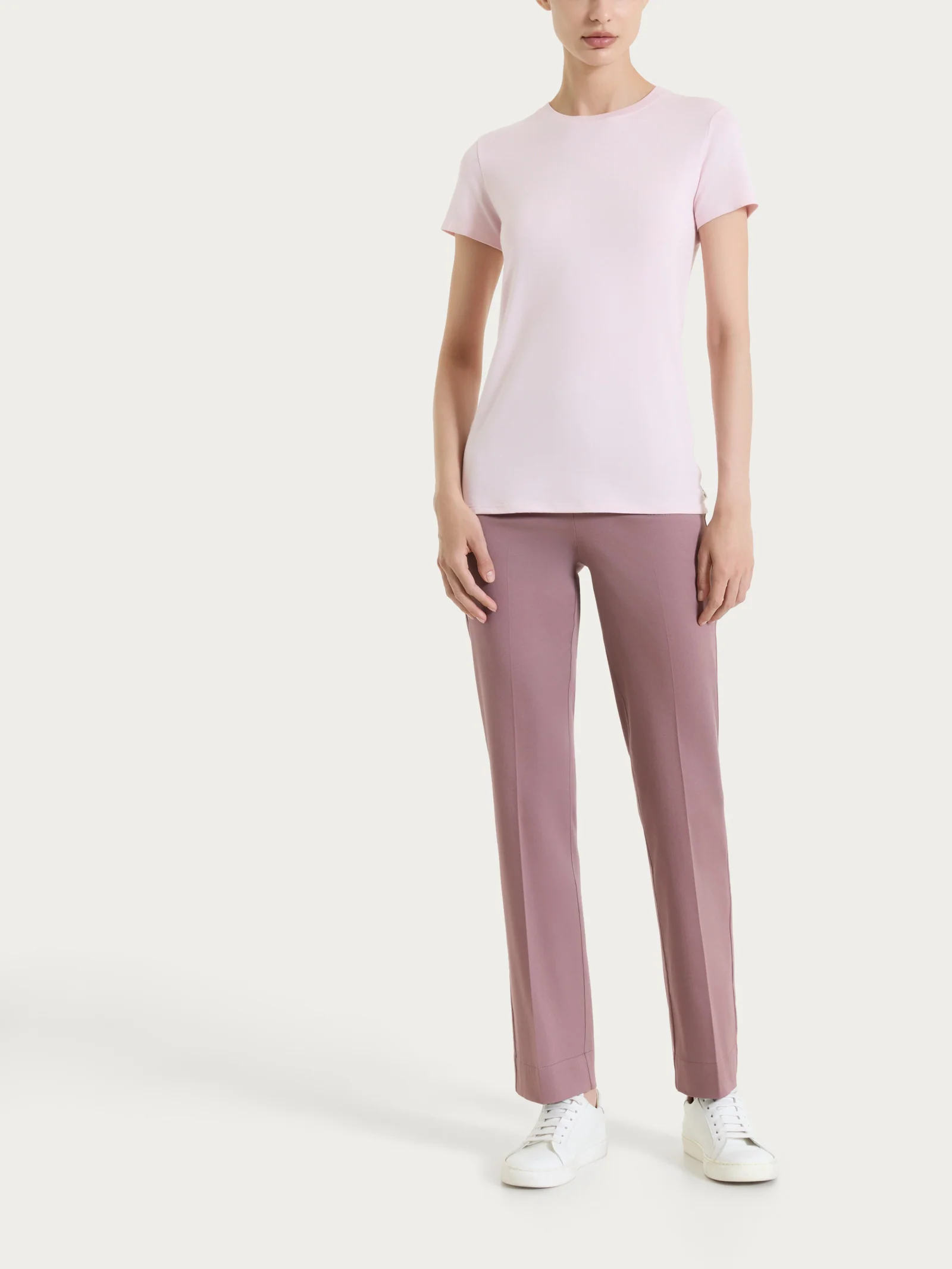 Maglietta girocollo chiuso in Ultralight - Pale Lilac - Image 5