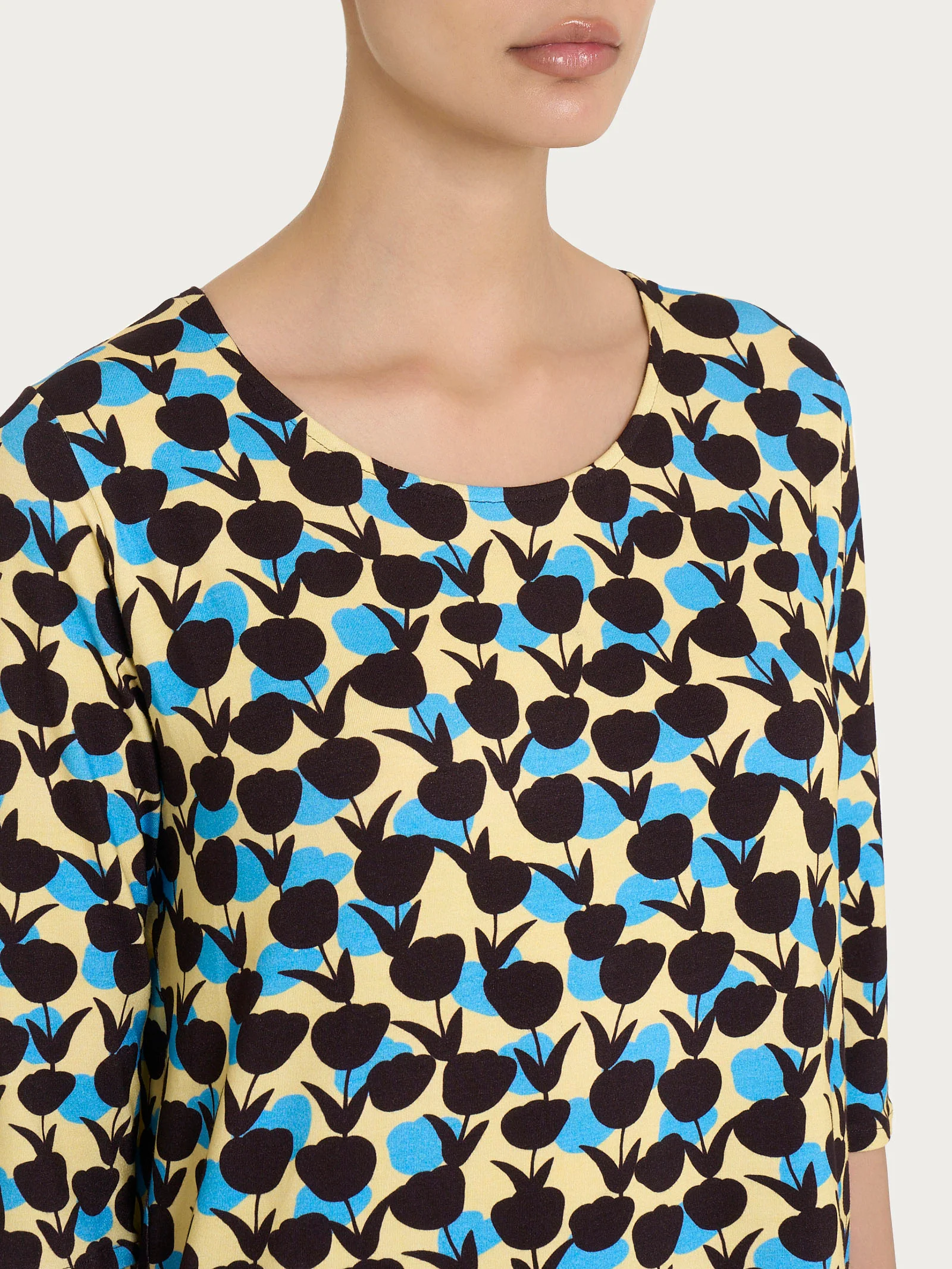 Maglietta girocollo con tulips pattern in Viscosa Summer - Fant. Pale Banana - Image 3