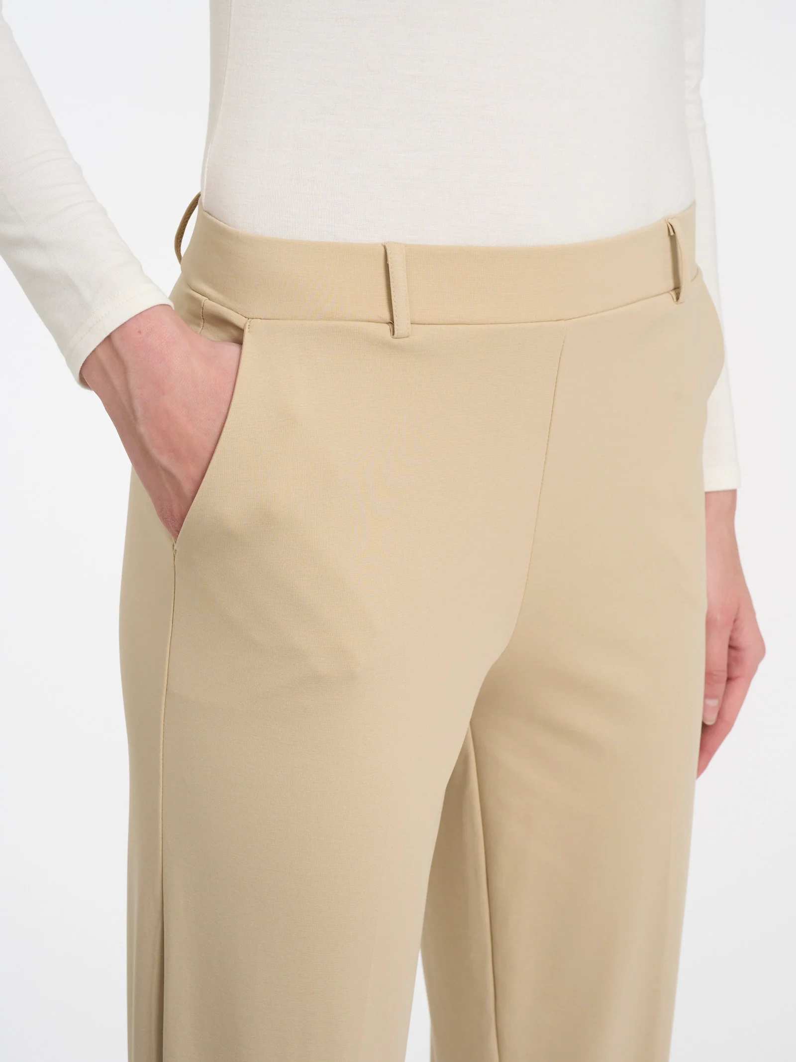 Pantalone a carota con tasche in Compact Light - Irish Cream - Image 6