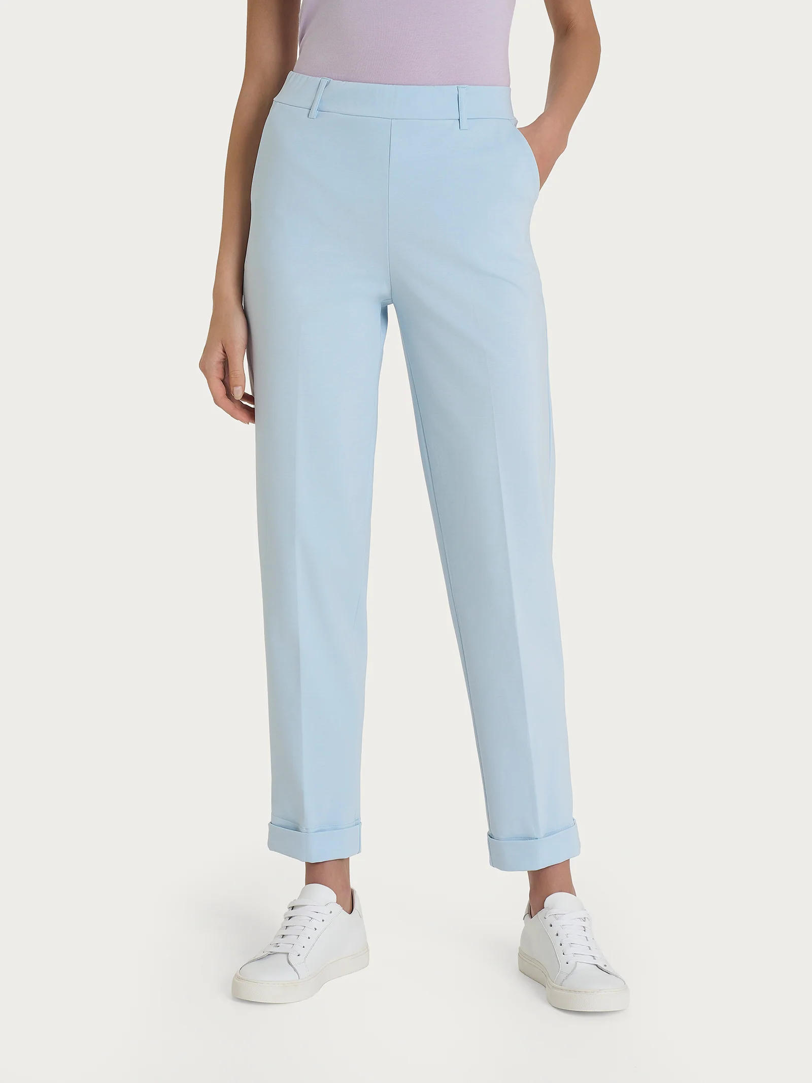 Pantalone a carota con tasche in Compact Light - Skyway - Image 2