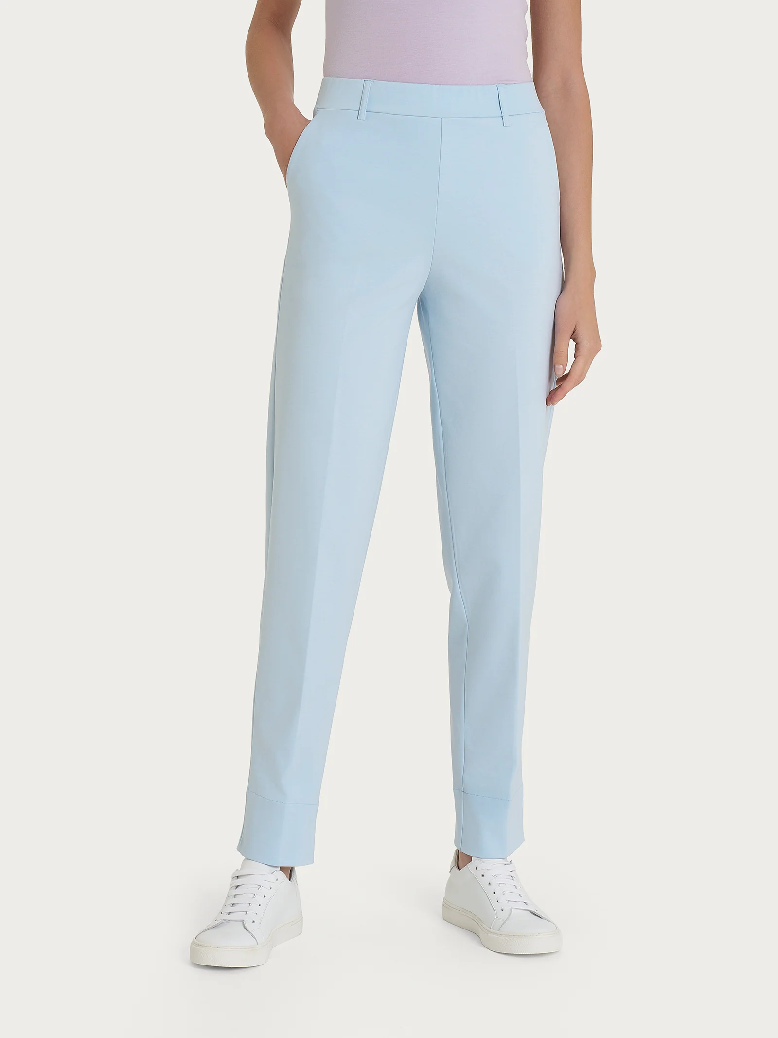 Pantalone a carota con tasche in Compact Light - Skyway - Image 3
