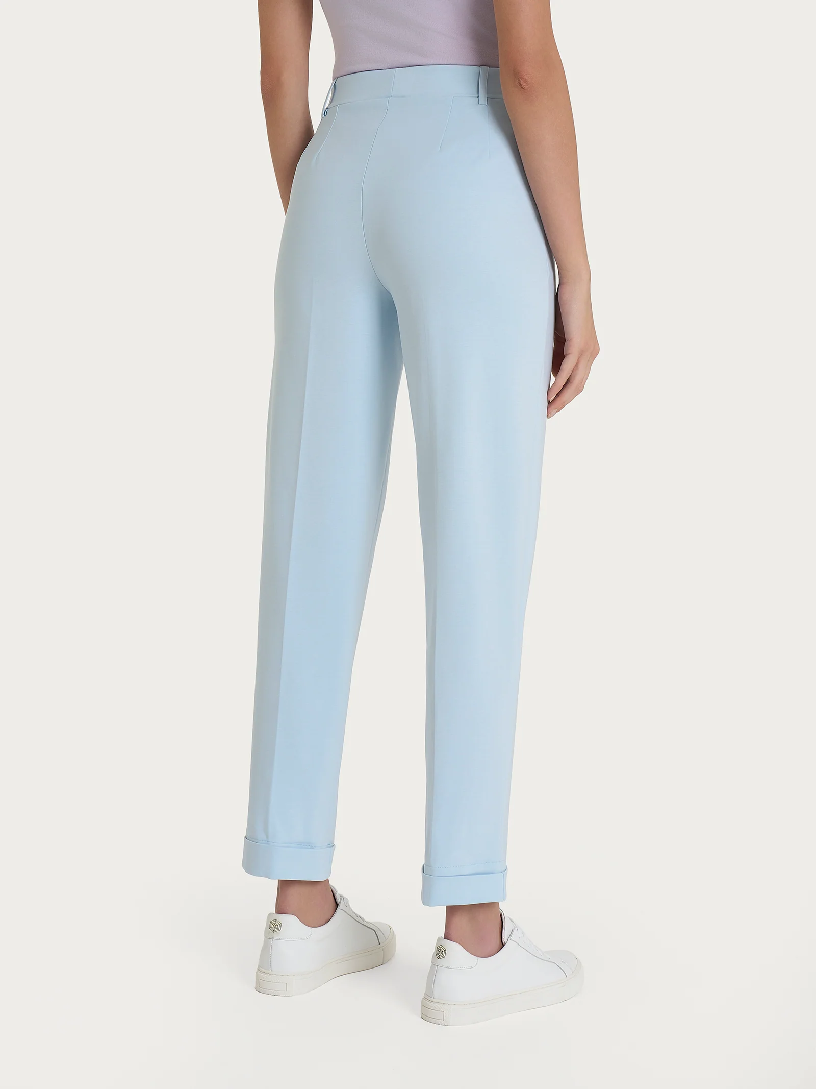 Pantalone a carota con tasche in Compact Light - Skyway - Image 4