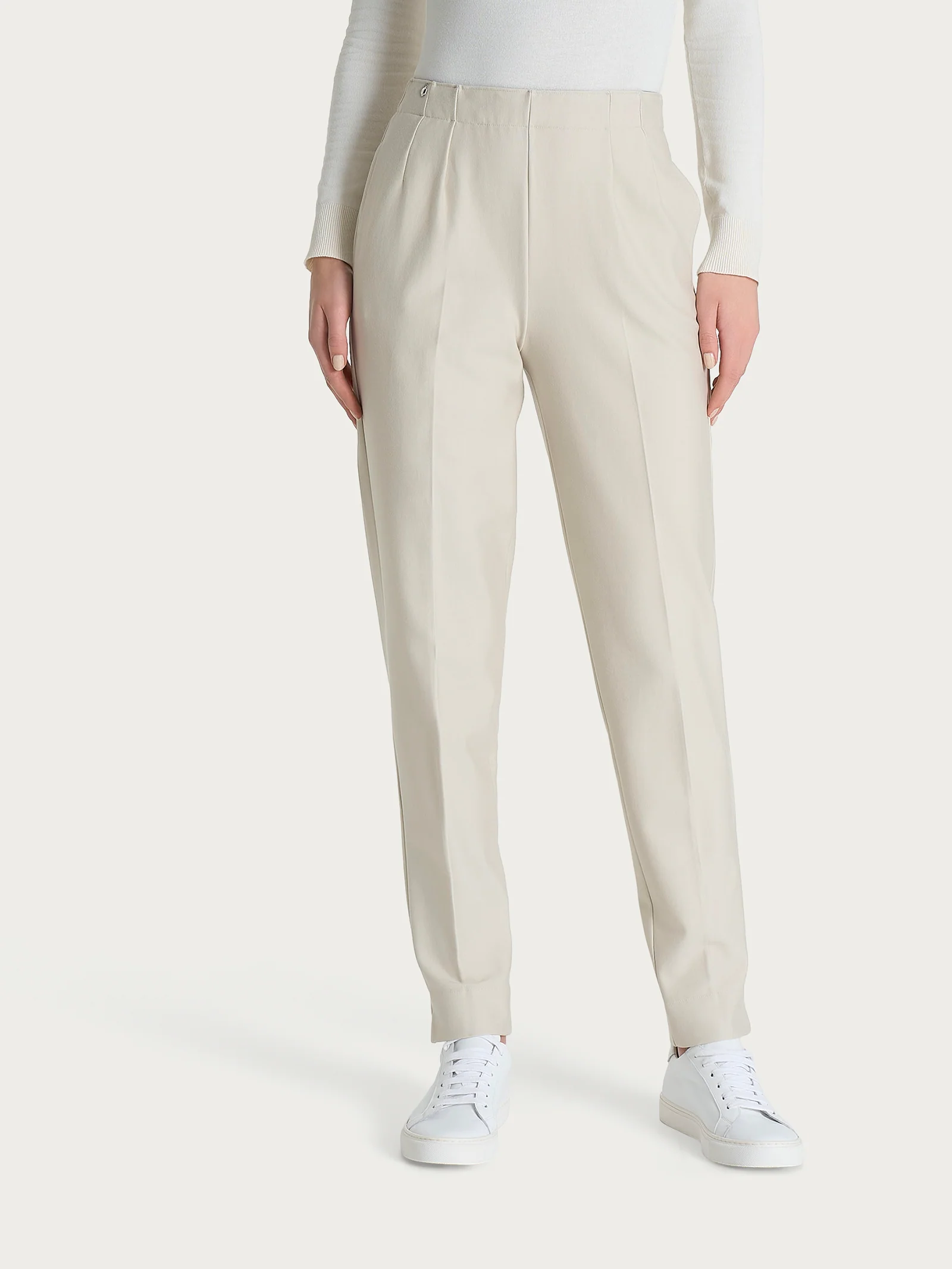 Pantalone a carota con tasche in tessuto Compact - Champignon