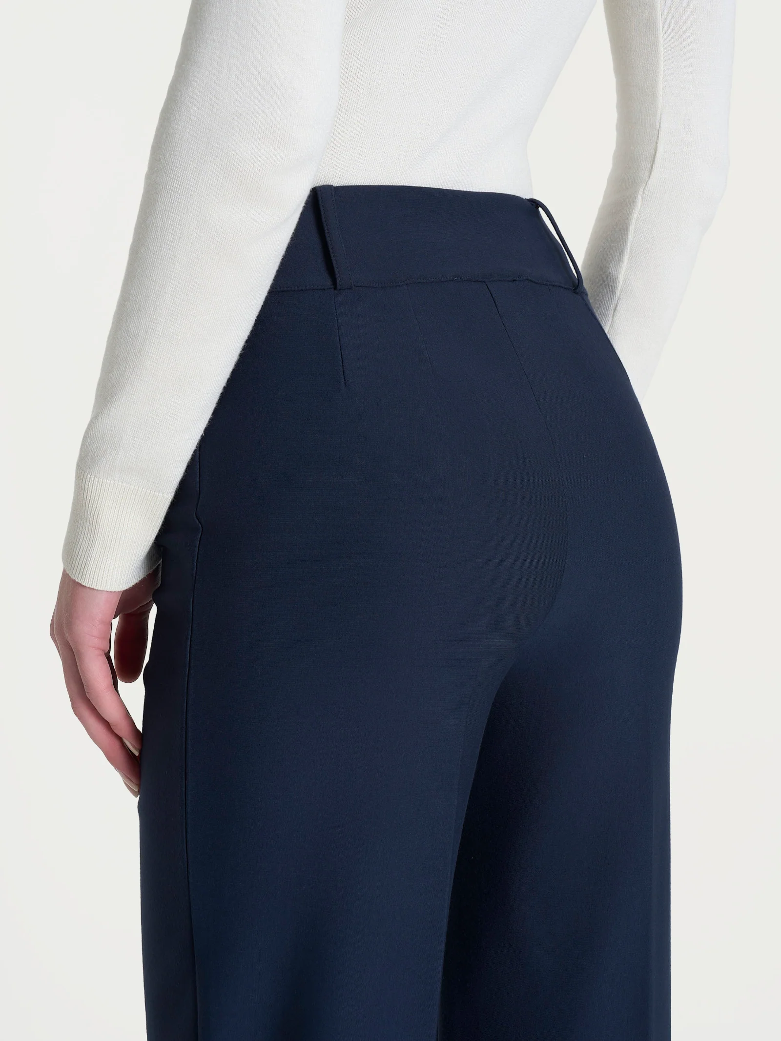 Pantalone a carota in Compact - Persia - Image 3