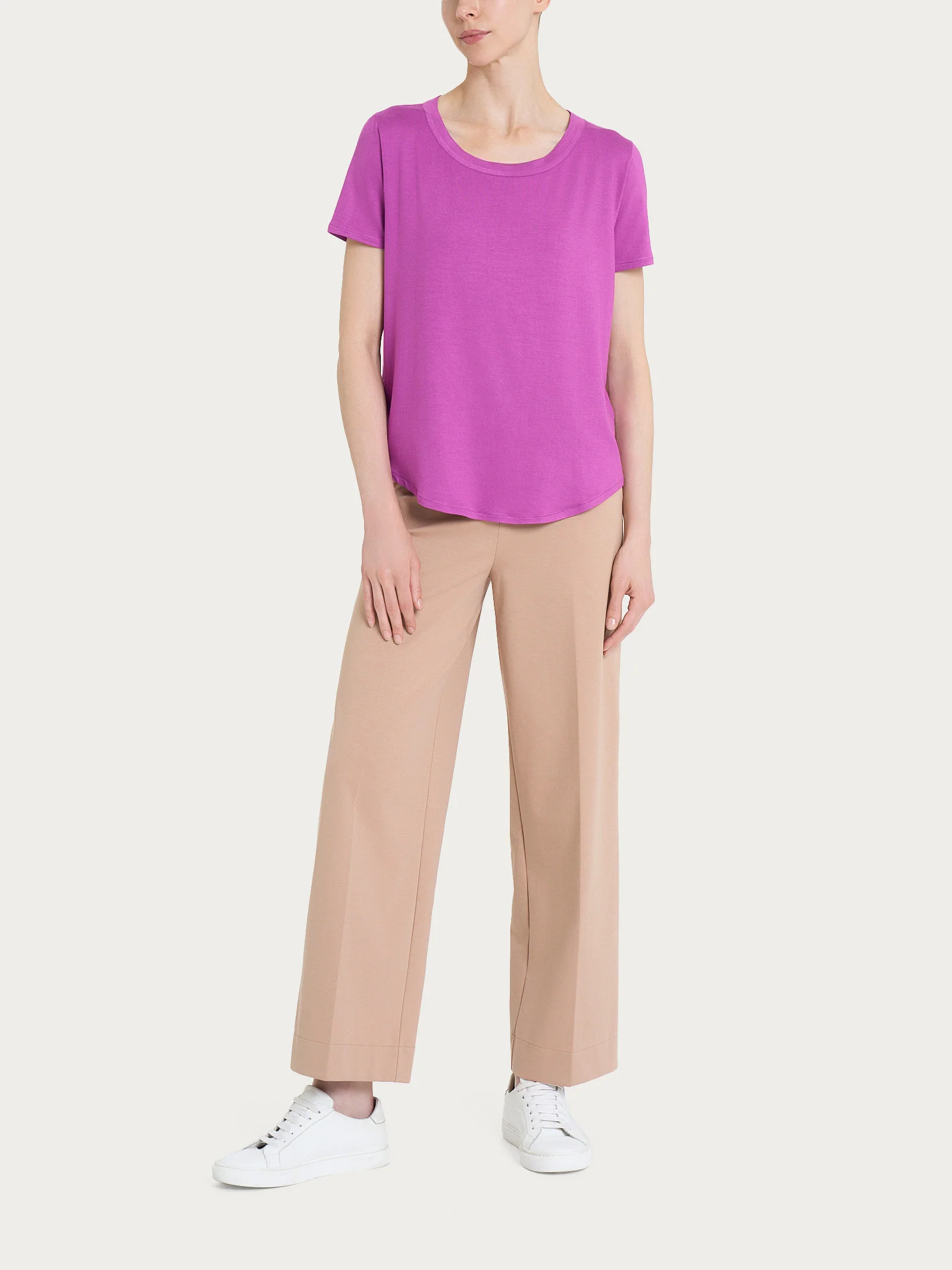 Pantalone ampio alla caviglia con tasche in Compact Light - Warm Taupe - Image 5