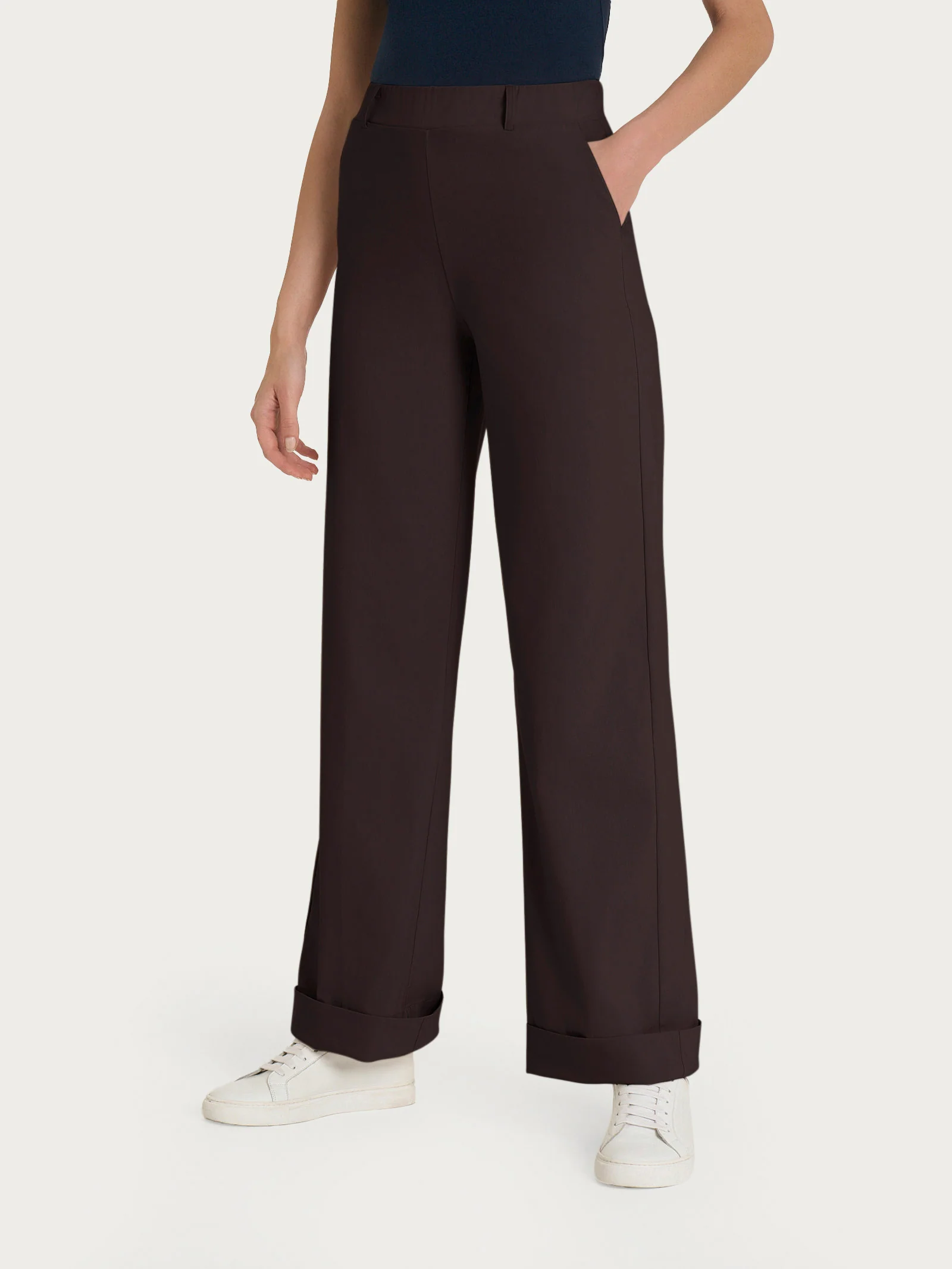 Pantalone ampio con tasche e risvolto in Super Fresh - Chocolate Torte