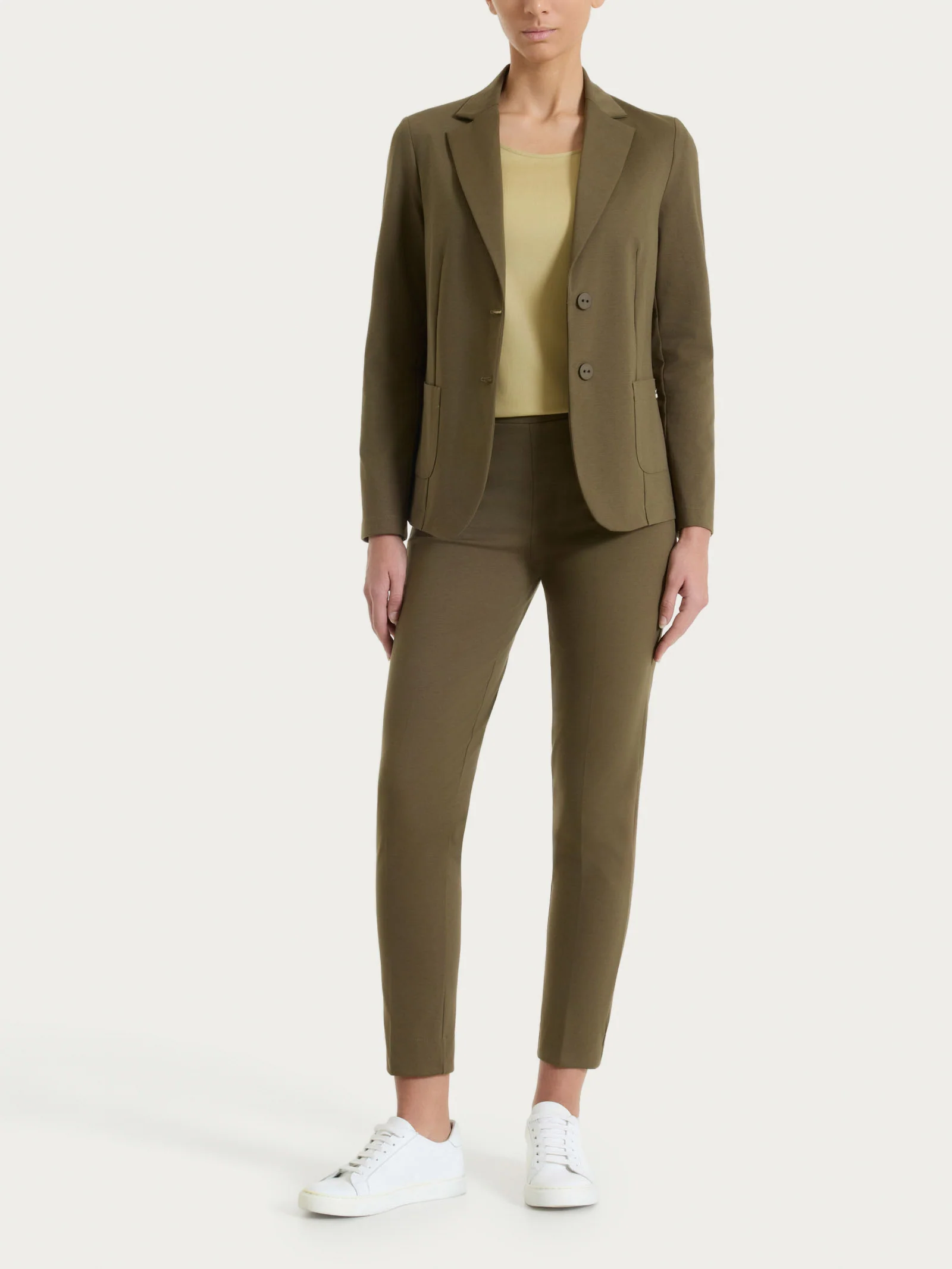 Pantalone capri con spacchetti in Compact Light - Dark Olive - Image 4