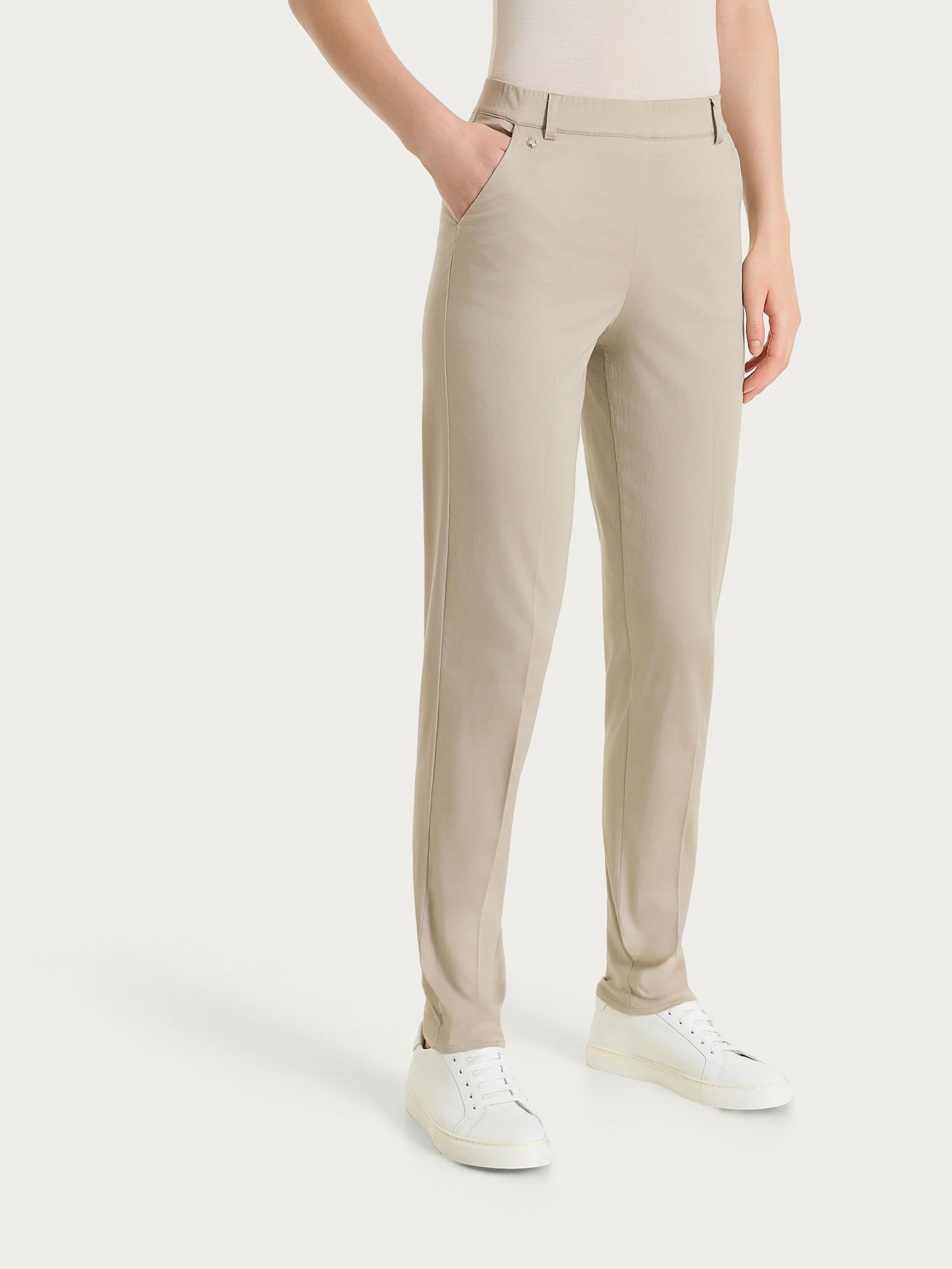Pantalone chino slim con tasche in Satin Power - Crockery