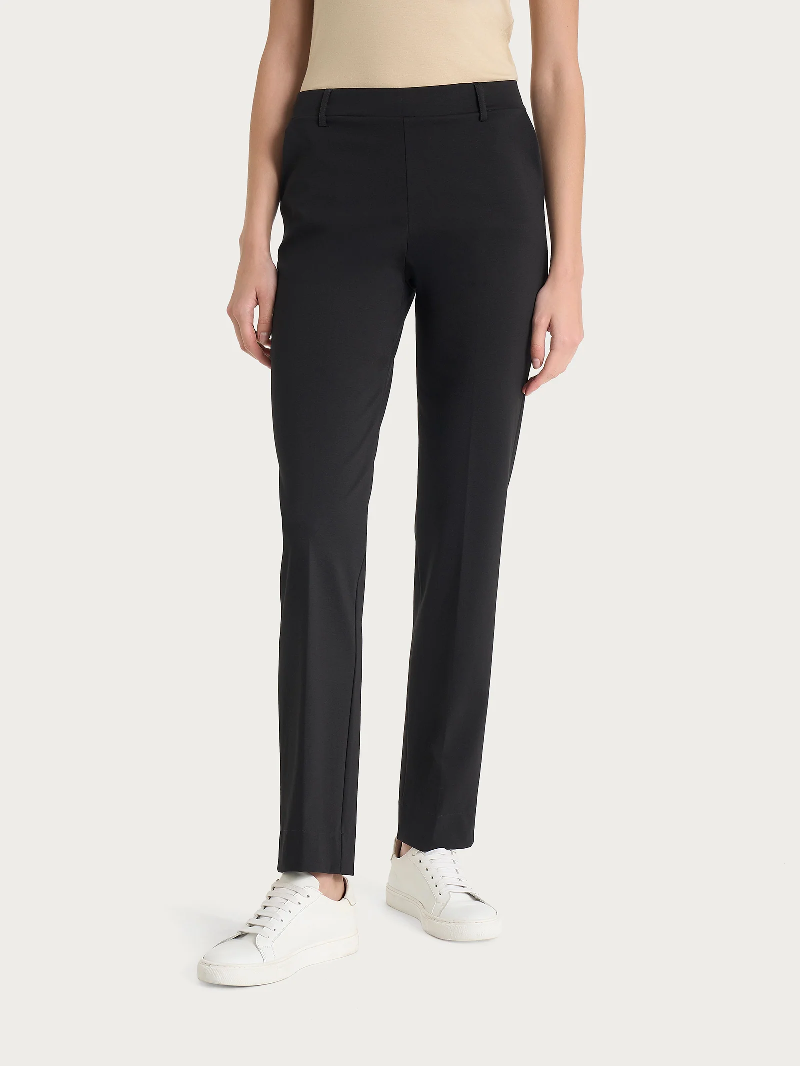 Pantalone dritto con tasche in Compact Light - Nero