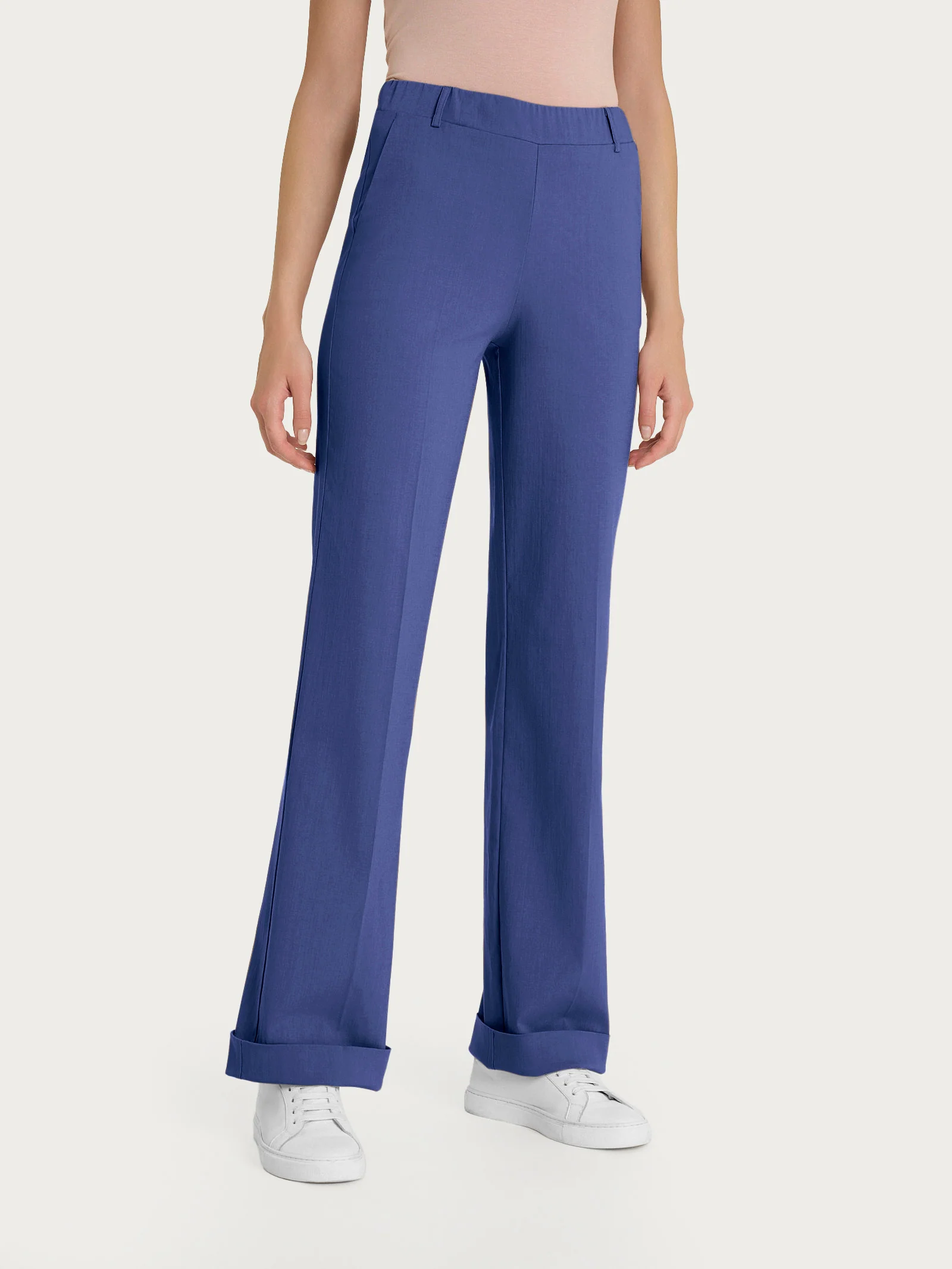 Pantalone dritto con tasche in Super Natural - Skipper Blue