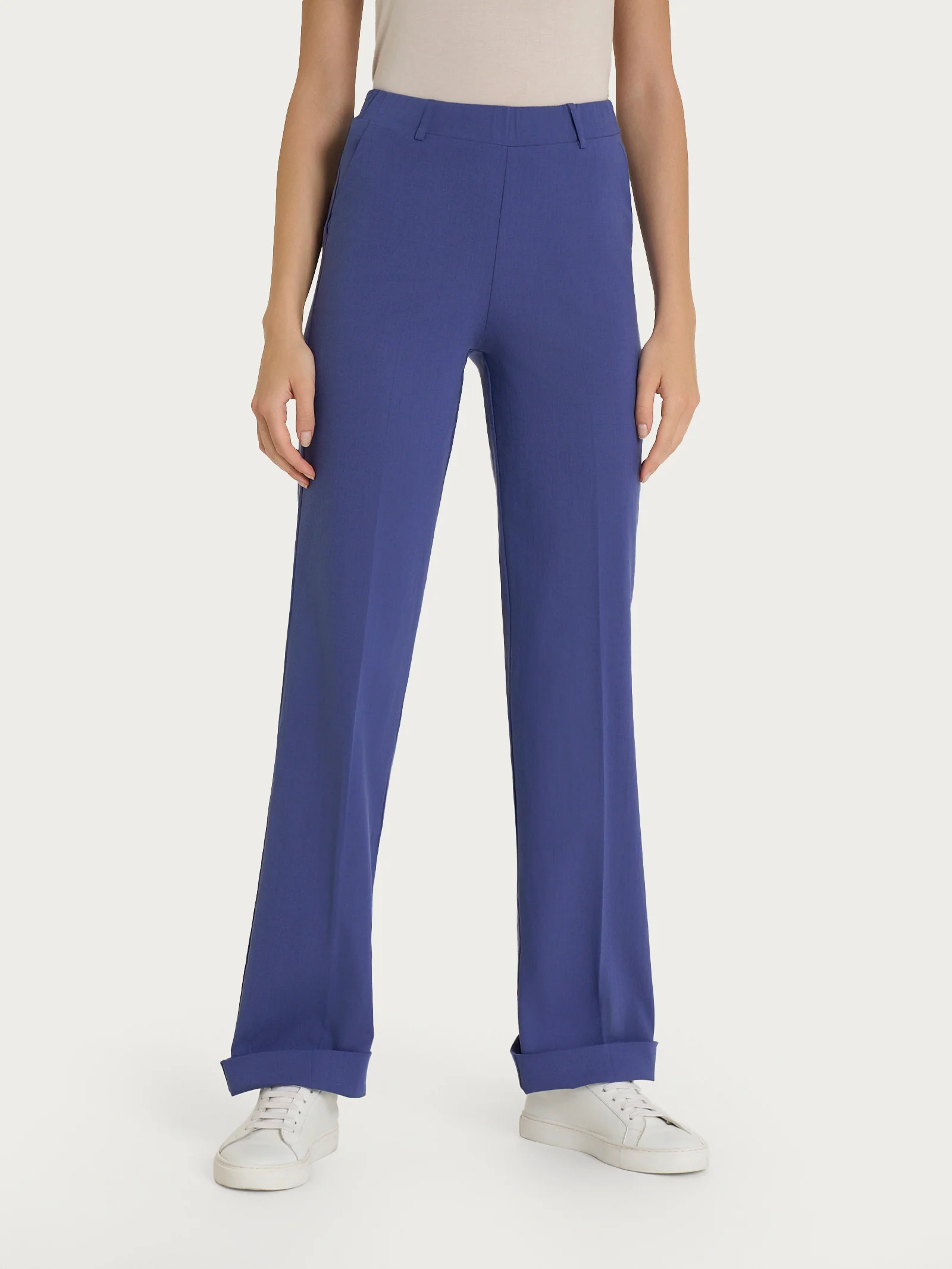 Pantalone dritto con tasche in Super Natural - Skipper Blue - Image 3