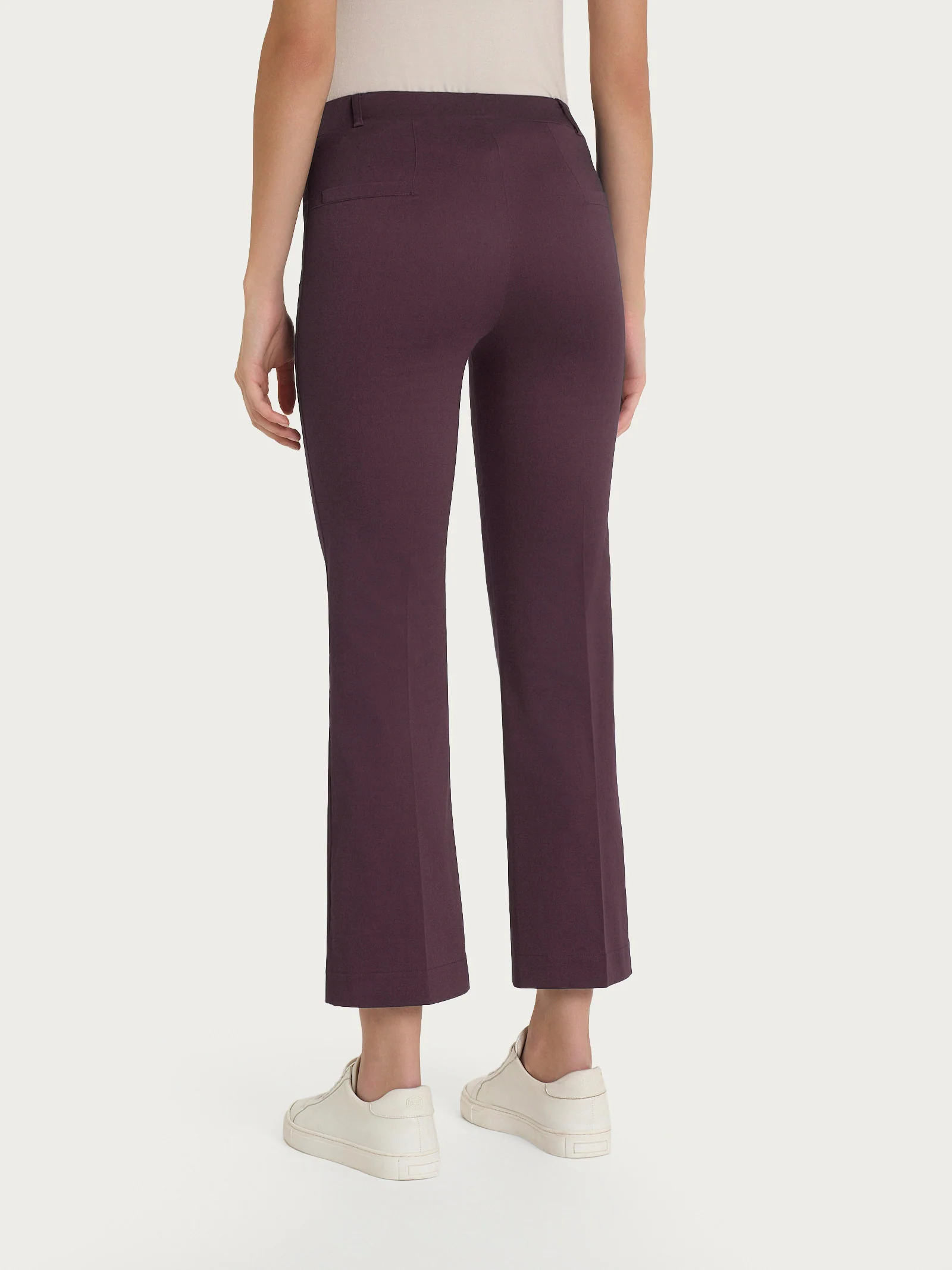 Pantalone flare alla caviglia in Satin Power - Raisin - Image 4