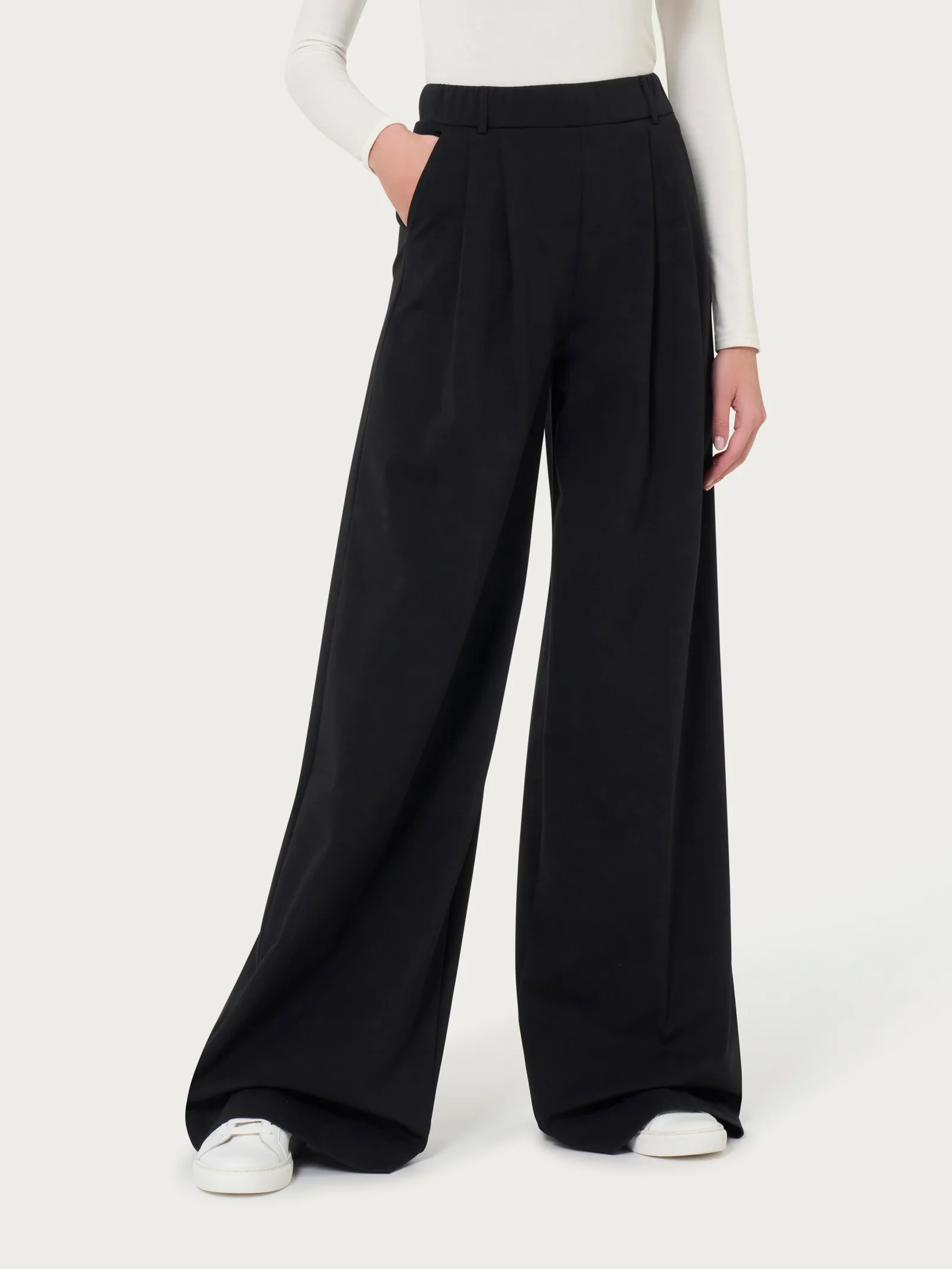 Pantalone lungo a palazzo con tasche e pinces in Compact Light - Nero
