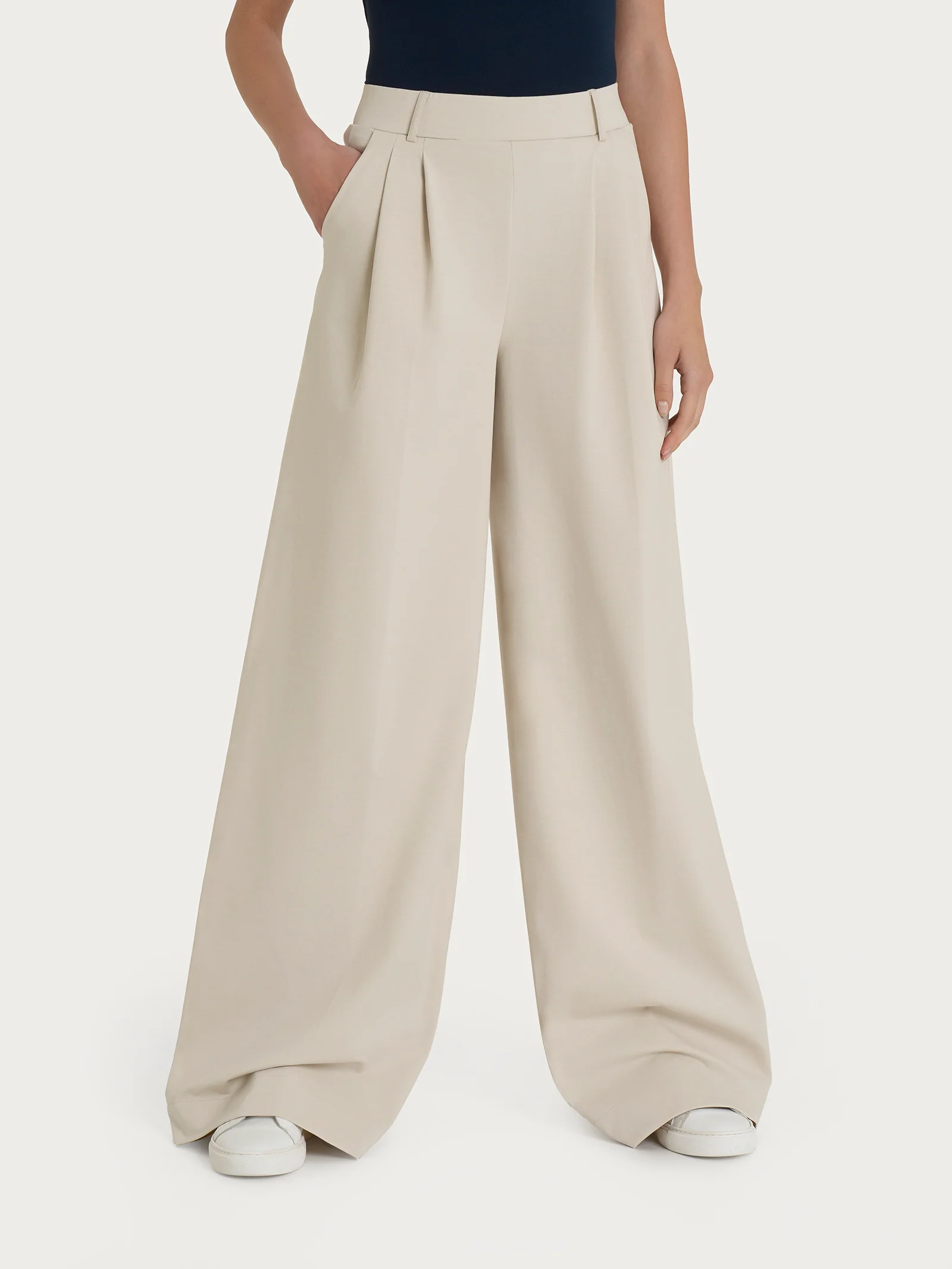 Pantalone lungo a palazzo con tasche e pinces in Compact Light - Champignon