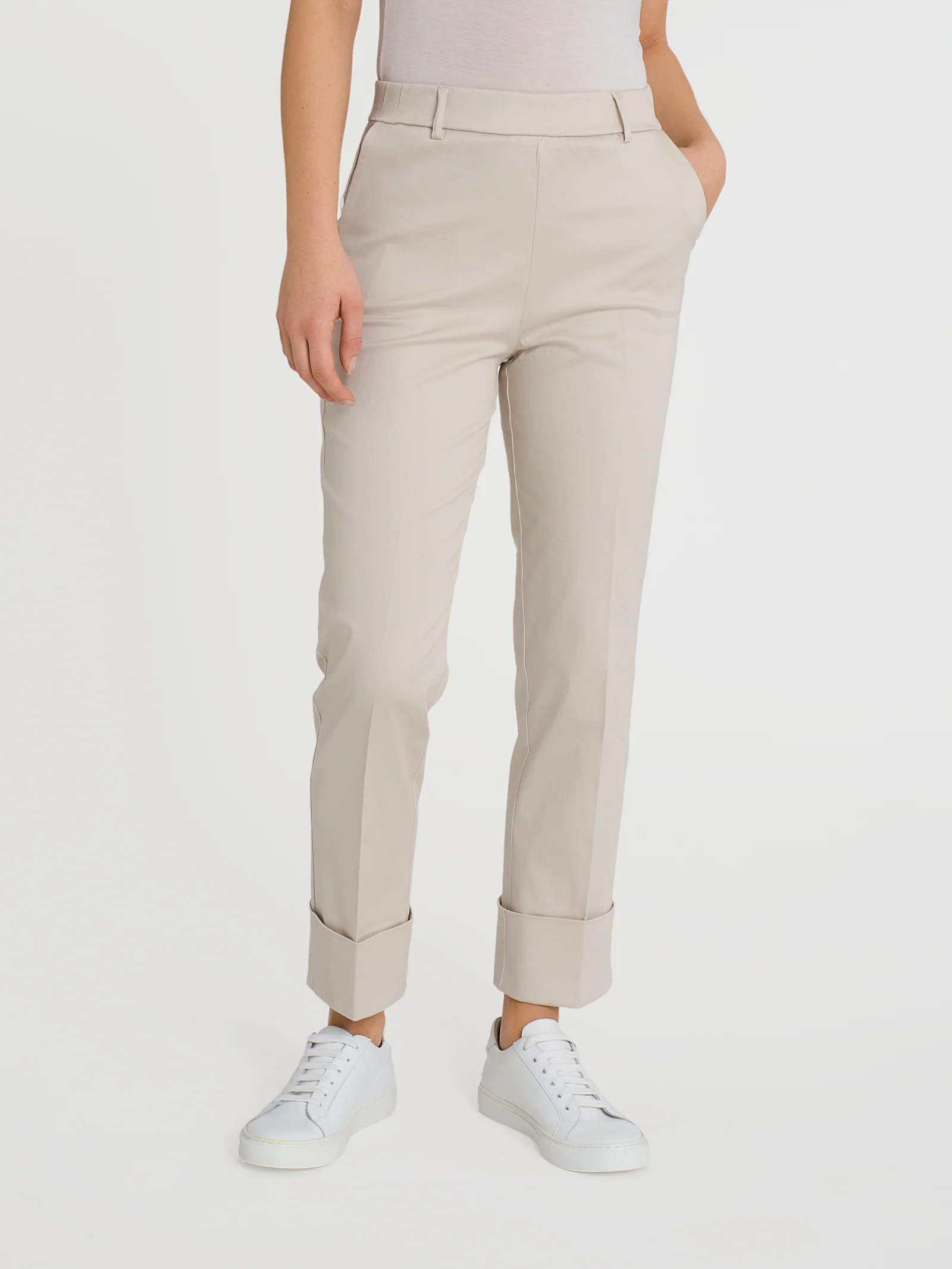 Pantalone slim dritto in Satin Power - Champignon