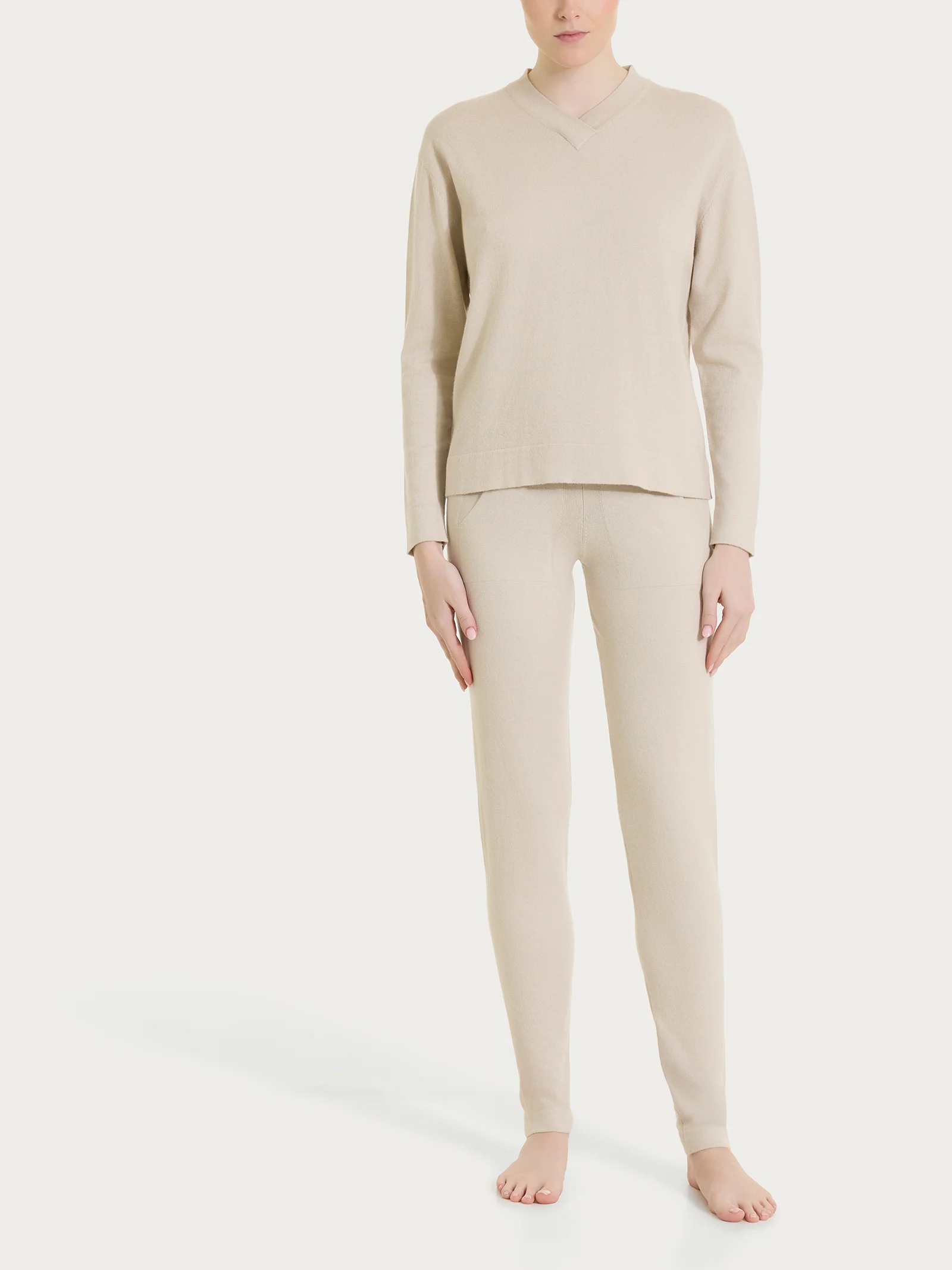 Pigiama con scollo a V in Super Soft - Champignon