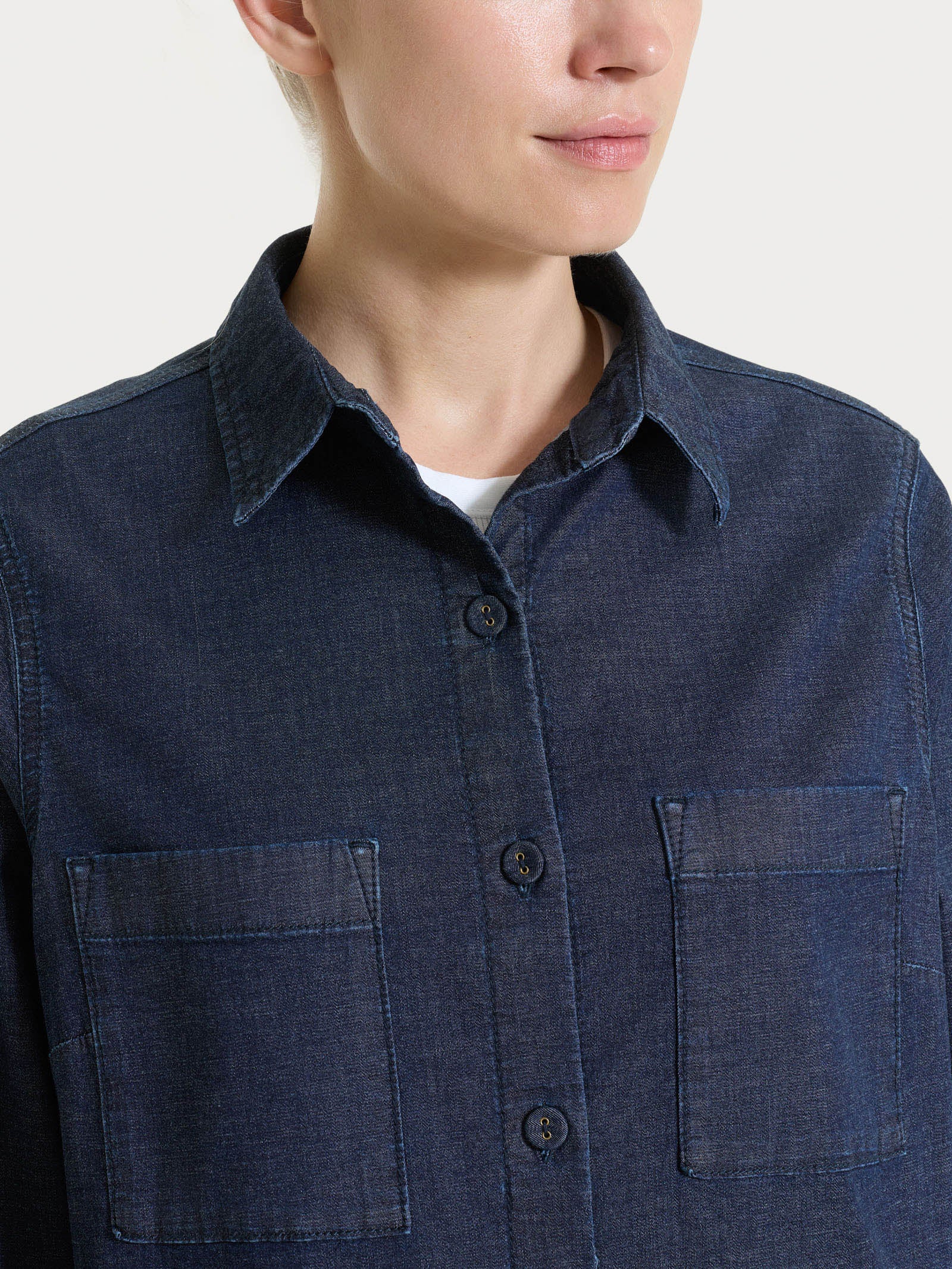 Shacket in Super Light Denim - Dark Indigo - Image 3